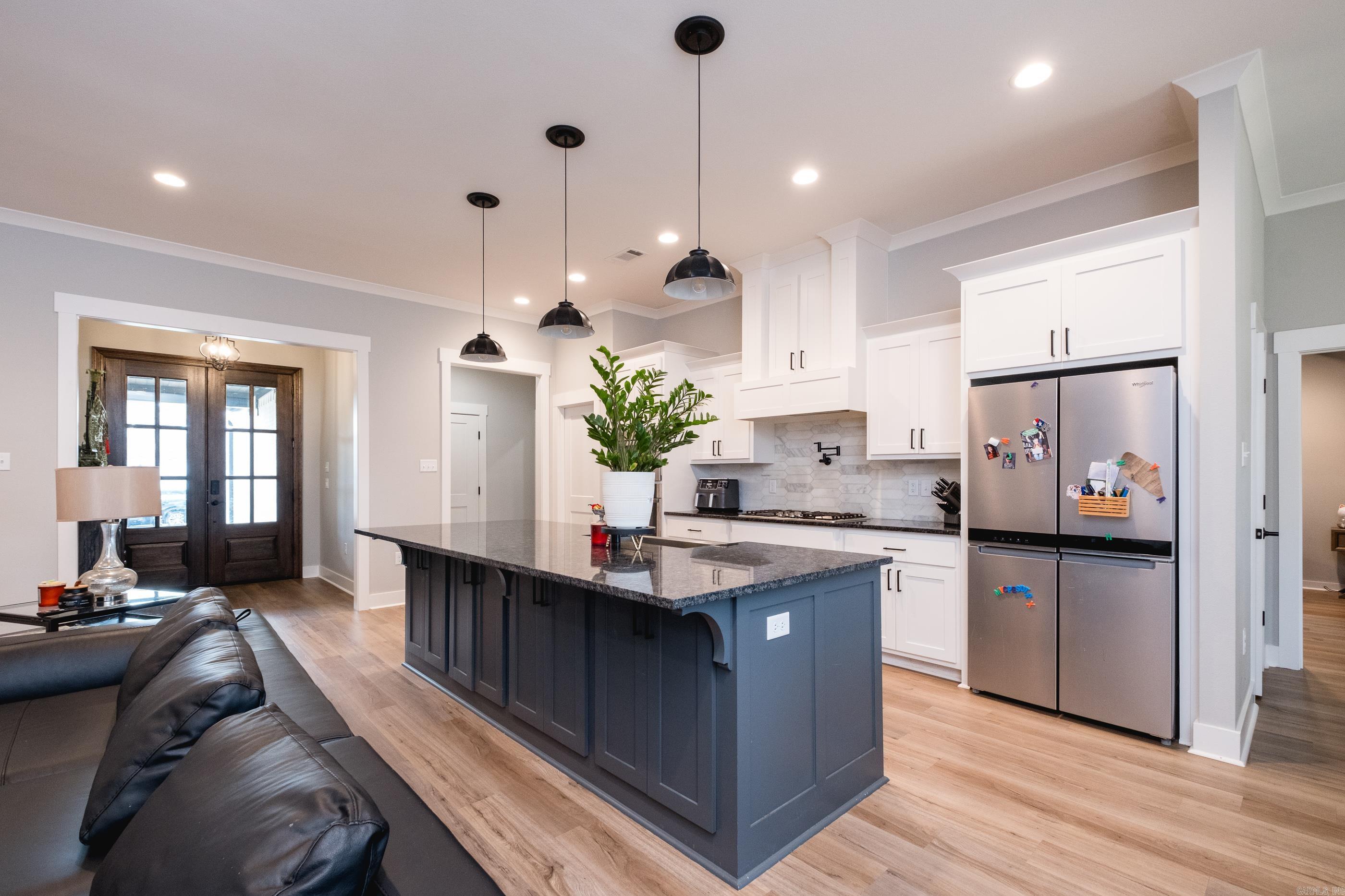 IVY PLACE - Residential