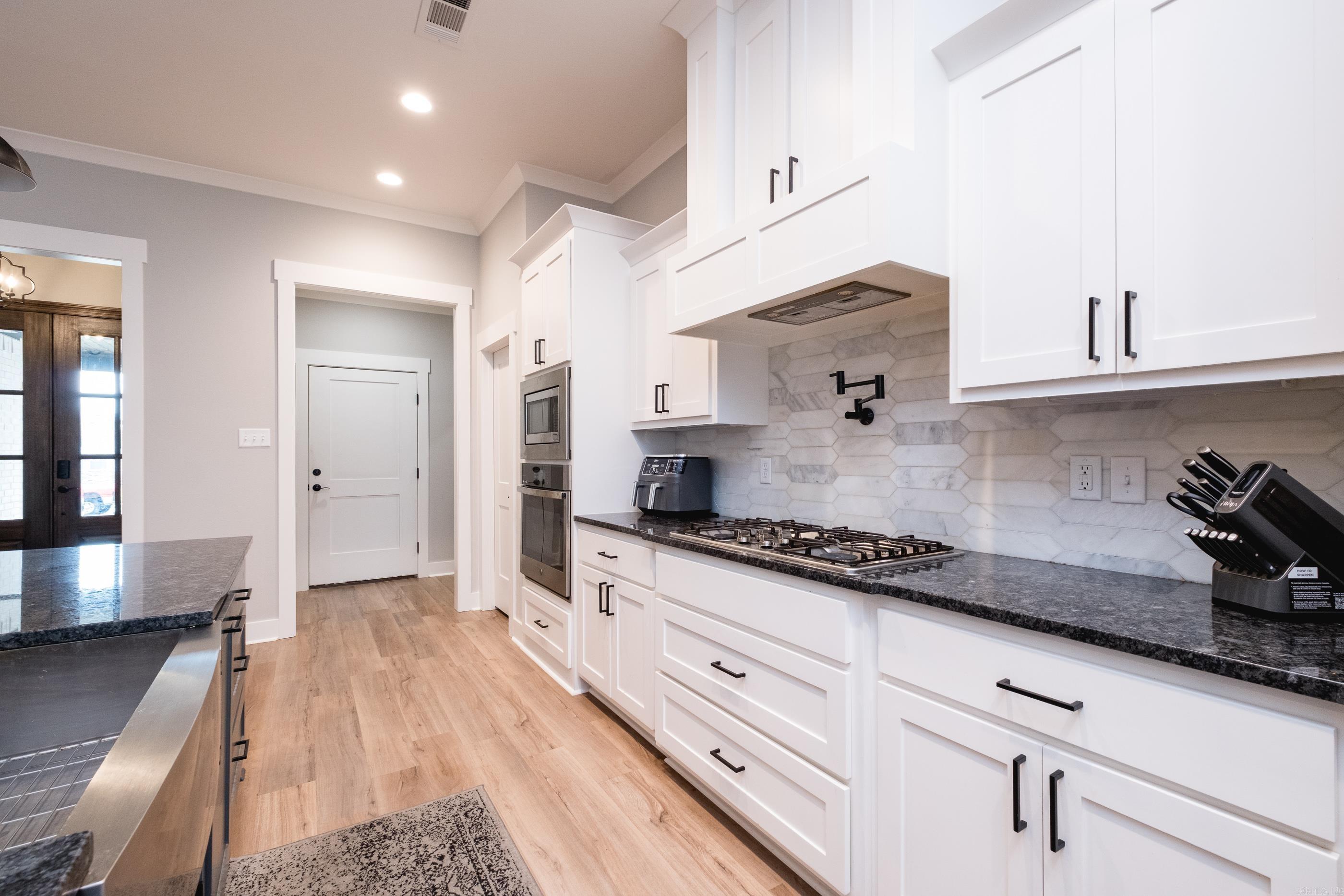 IVY PLACE - Residential