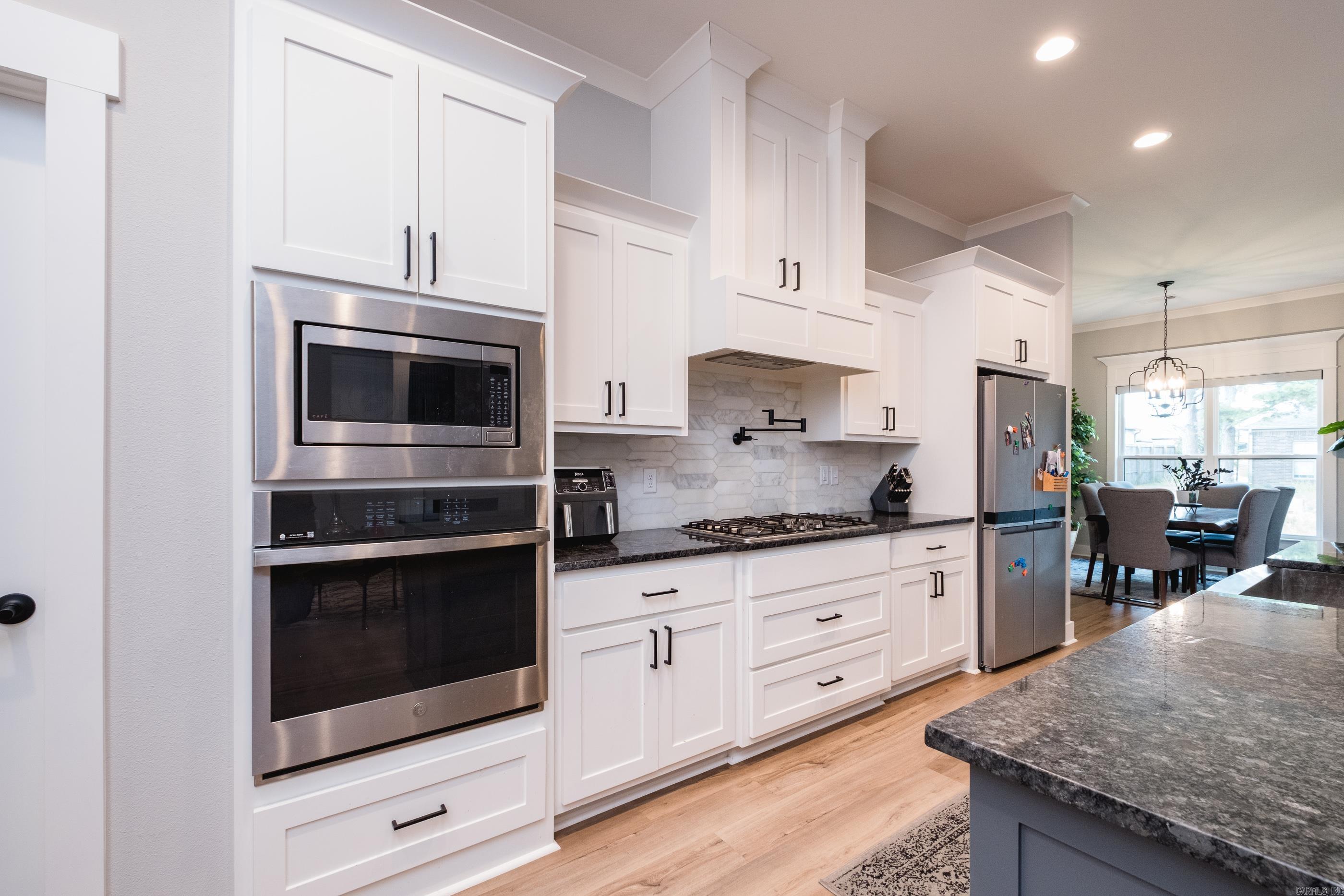 IVY PLACE - Residential