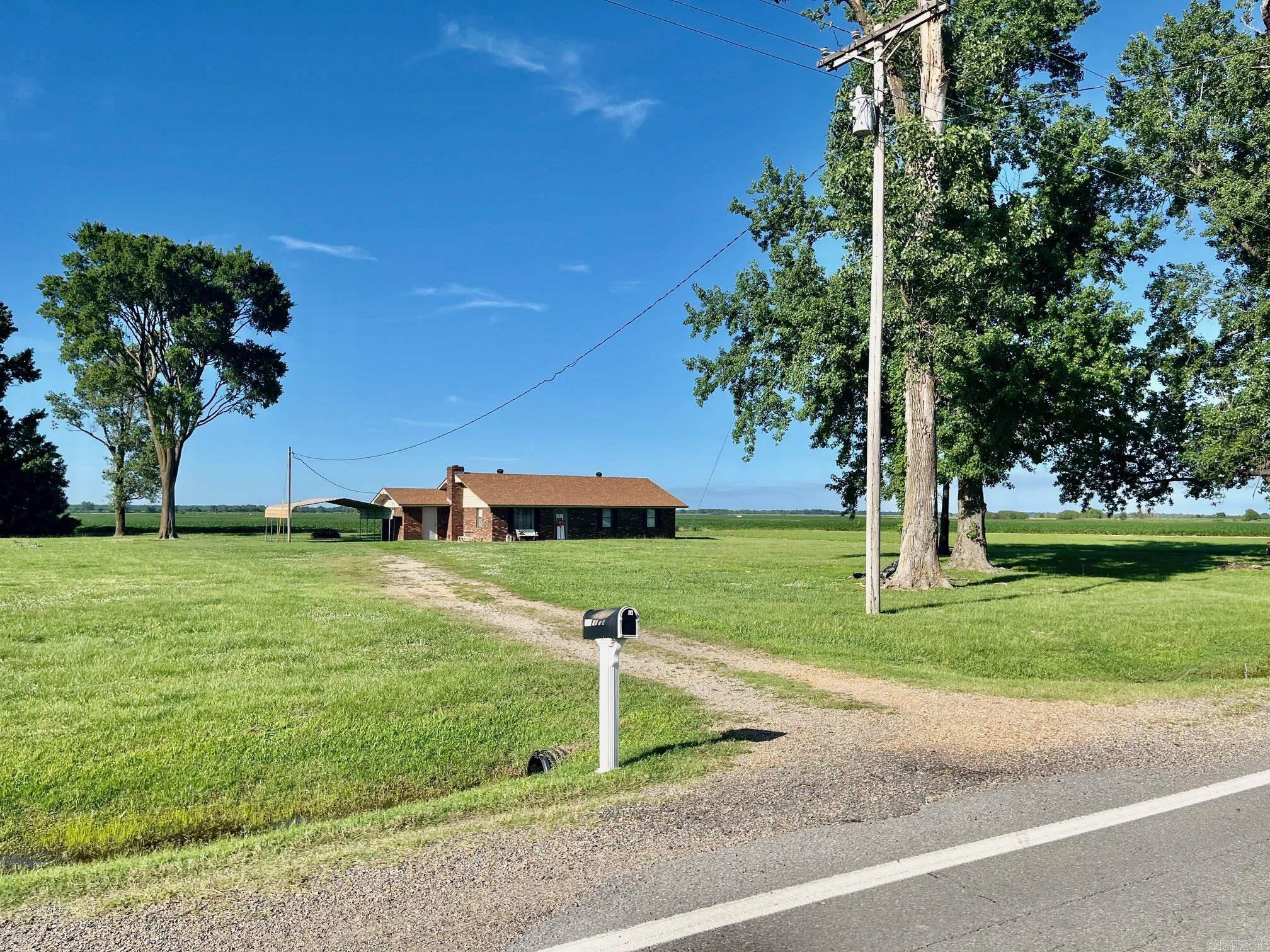 This multi-family listing is a rare find in Southeast Arkansas. These 20 units are Fully occupied and are a great investement opportunity to have individiual residental homes in one area. Most are in Dumas or in the immediate area. Several of the homes have new roofs and updates. The seller has not raised rents in several years so there is definitely room to increase the income on each property. Two buildings are Duplexes and one is a duplex commercial office. These could also be a great flip opportunity to sell these individually if desired.