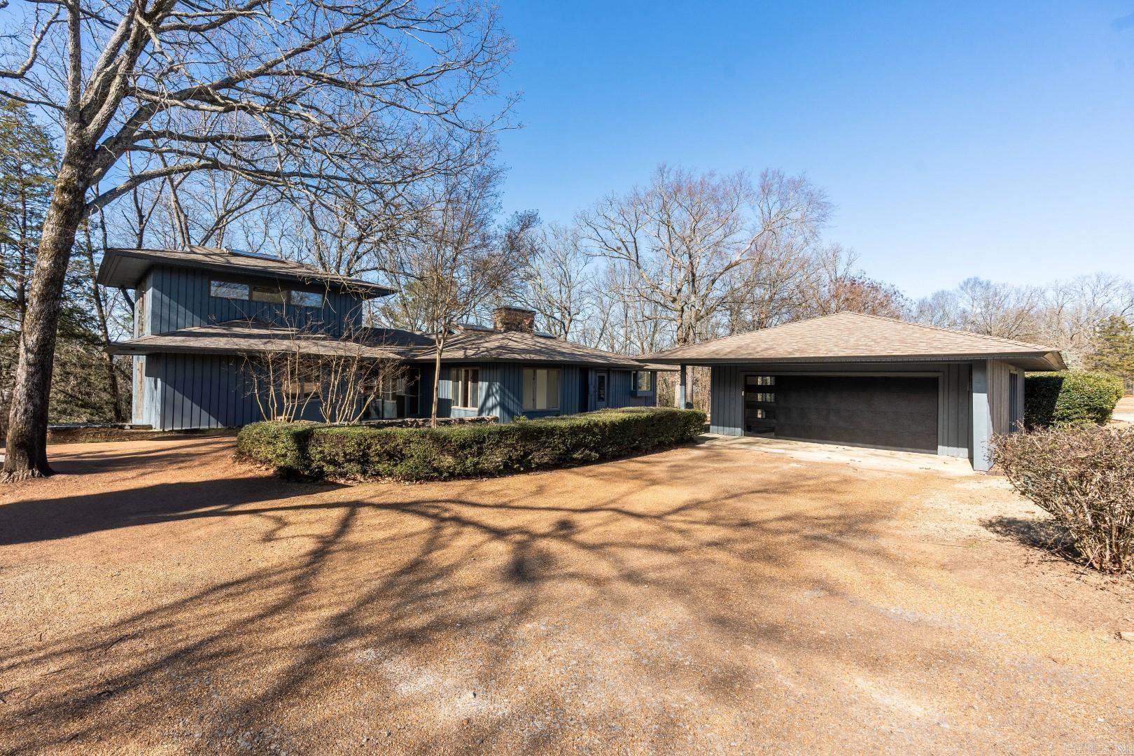 Eden Isle-Country Club - Residential