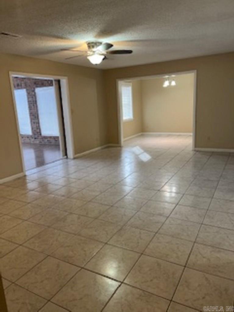 OAKRIDGE ESTATES - Residential