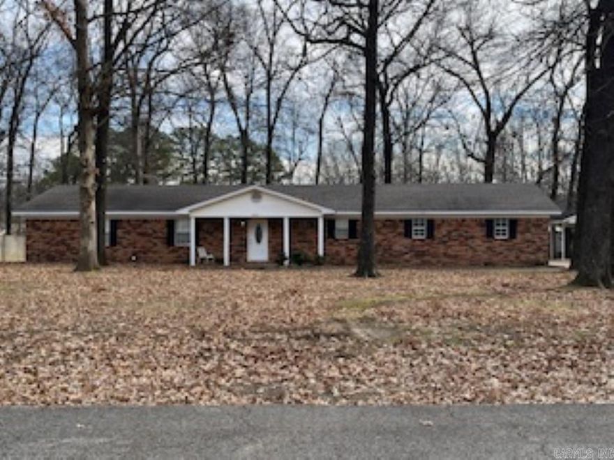 3 bedroom, 2 bath, two car garage home on a large, beautiful, wooded lot in a great established neighborhood. Home backs up to a gorgeous pond which you can spend all day looking at from the extra large sunroom. Close enough to town while also having the feel of being in the country.