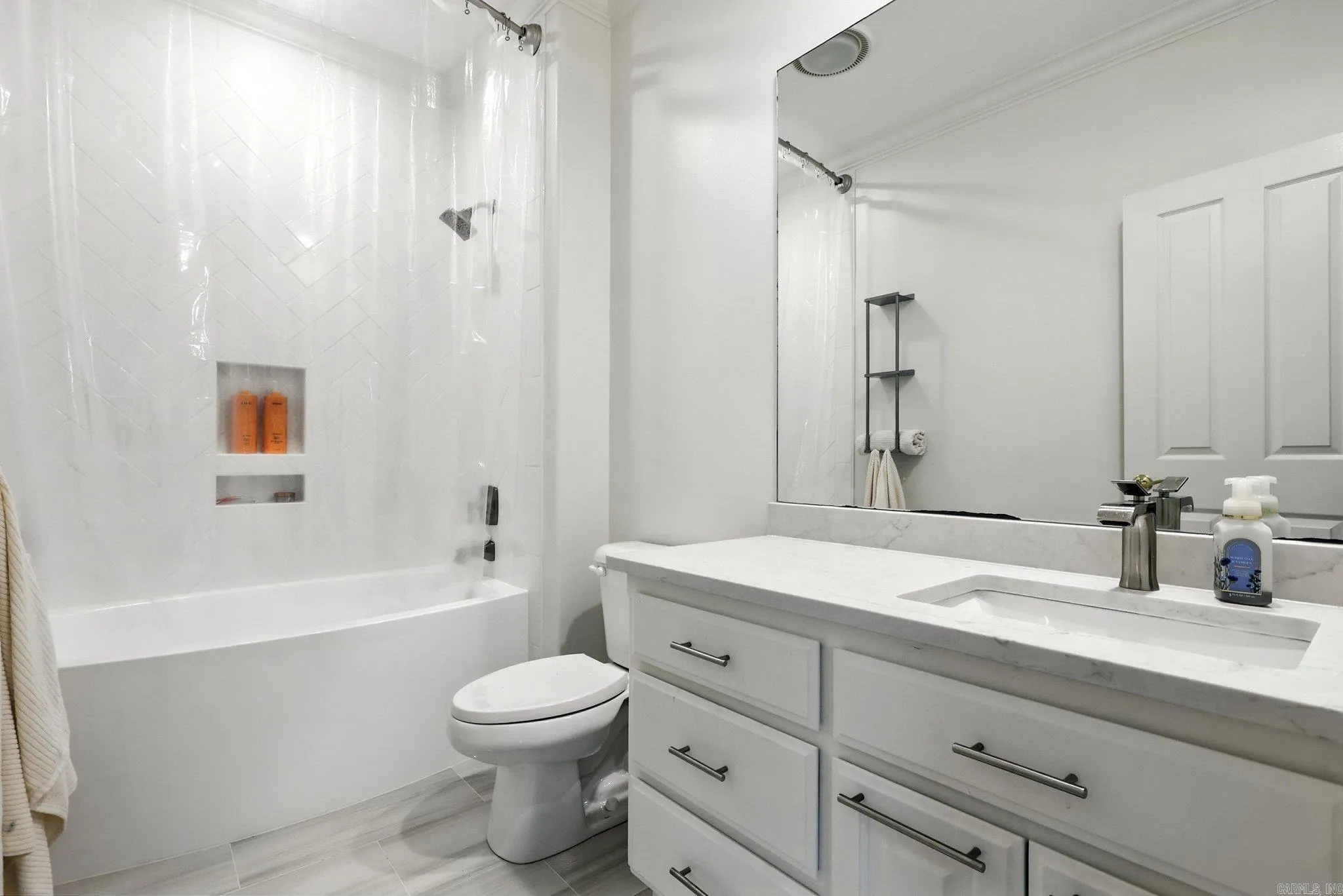 Little Rock, Arkansas 72223, United States, 4 Bedrooms Bedrooms, ,4 BathroomsBathrooms,Residential,Active,161001