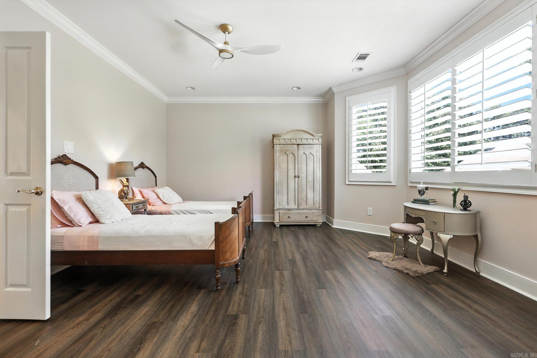 CHENAL VALLEY CHENAL CIRCLE - Residential