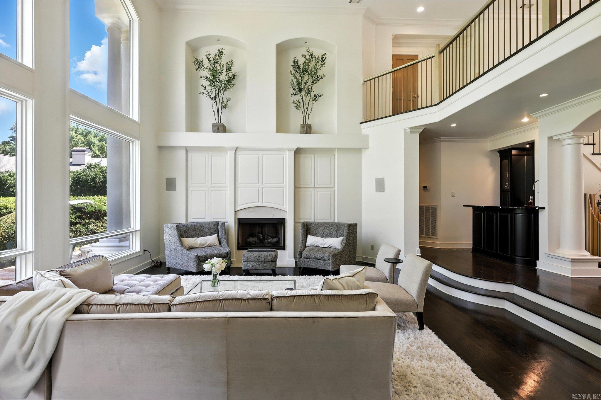 CHENAL VALLEY CHENAL CIRCLE - Residential