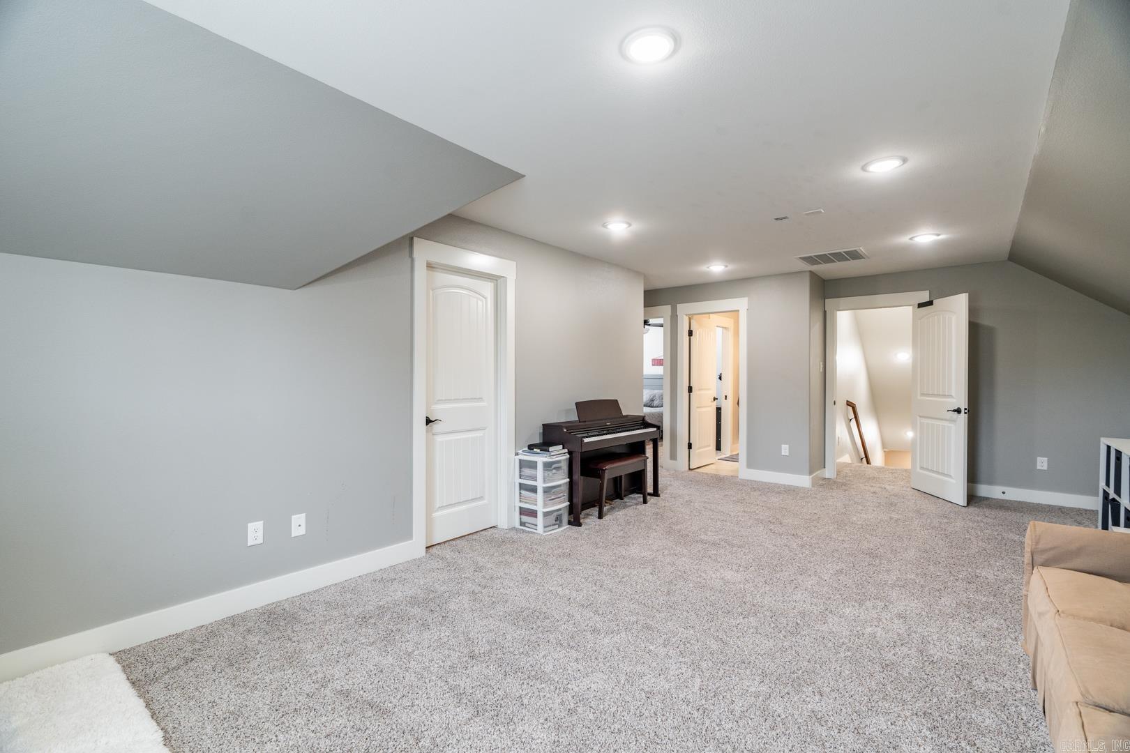 WINTERBROOK - Residential