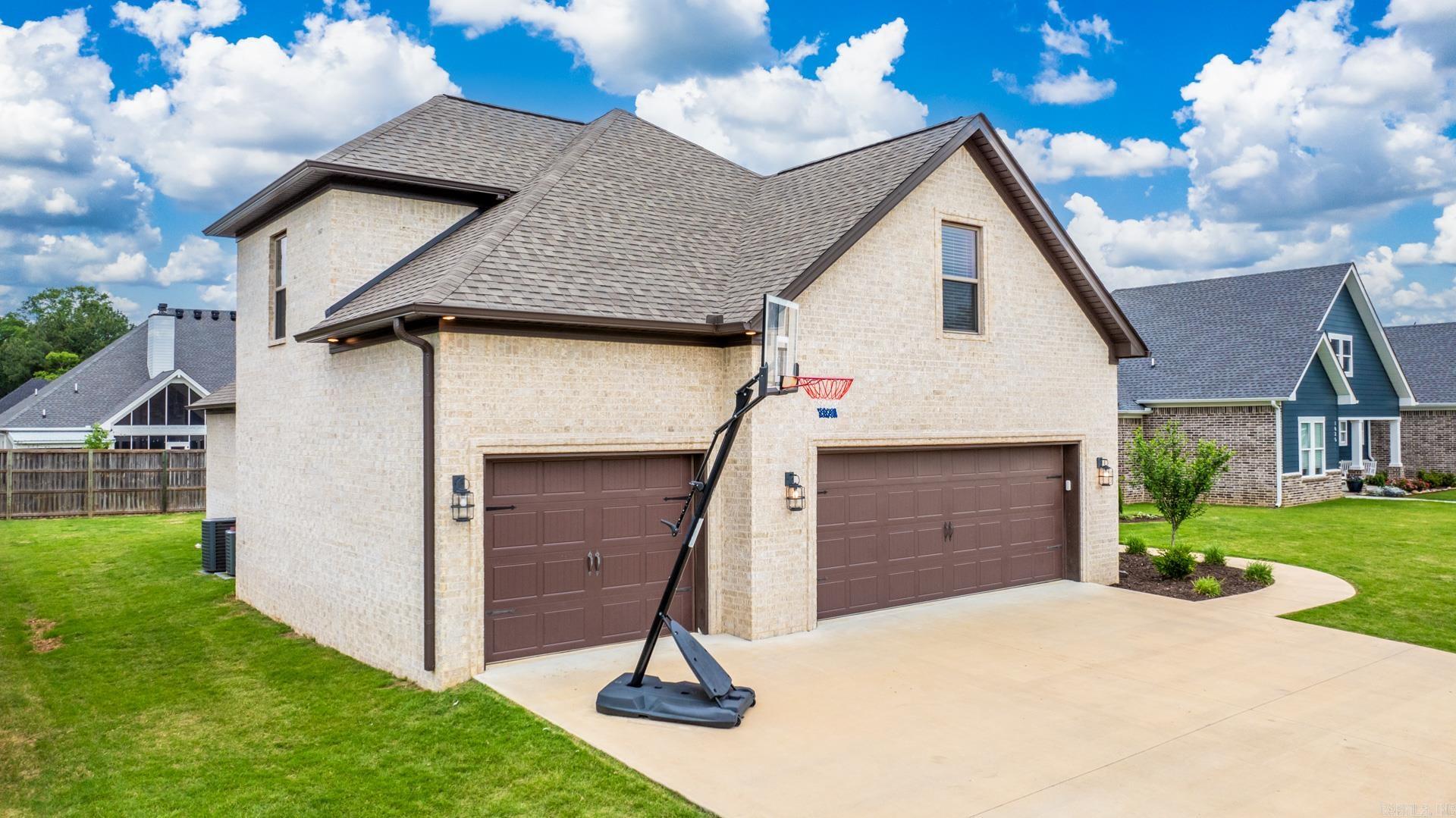 WINTERBROOK - Residential