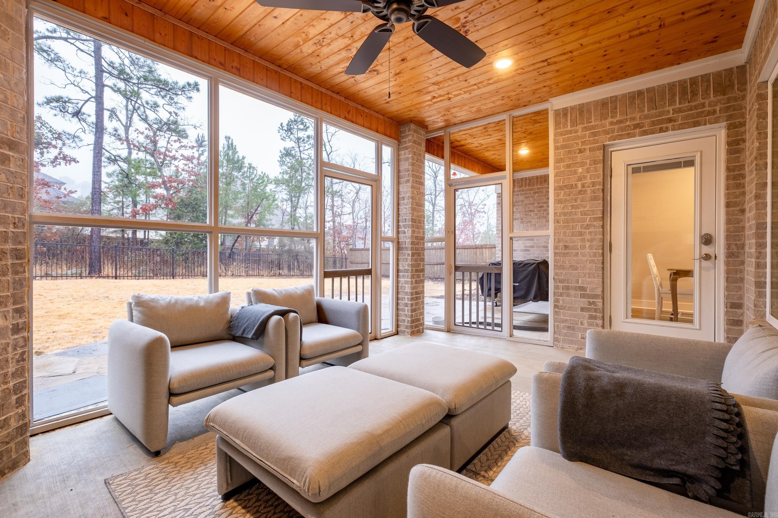 CHENAL VALLEY EPERNAY PLACE - Residential