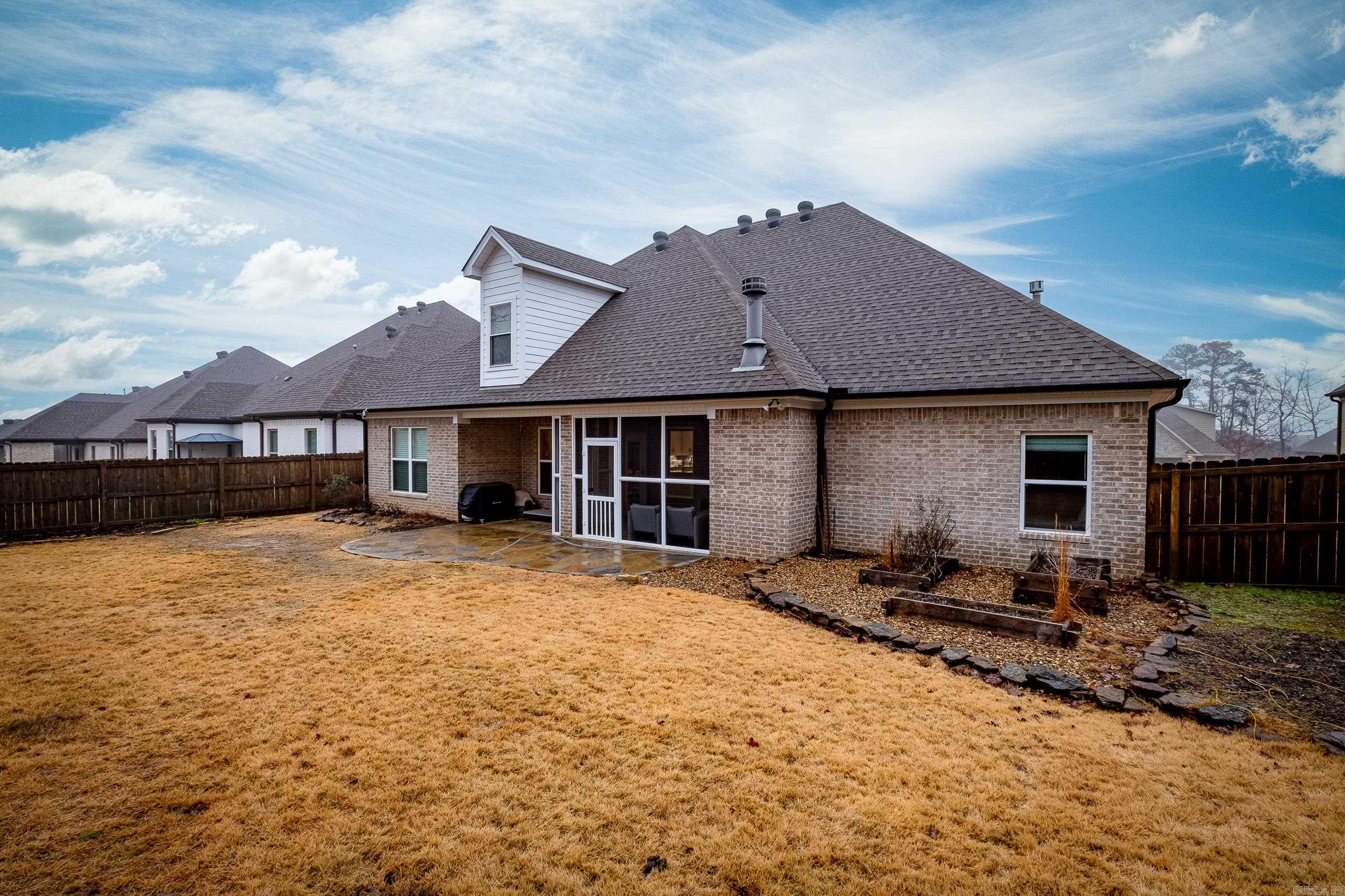 CHENAL VALLEY EPERNAY PLACE - Residential