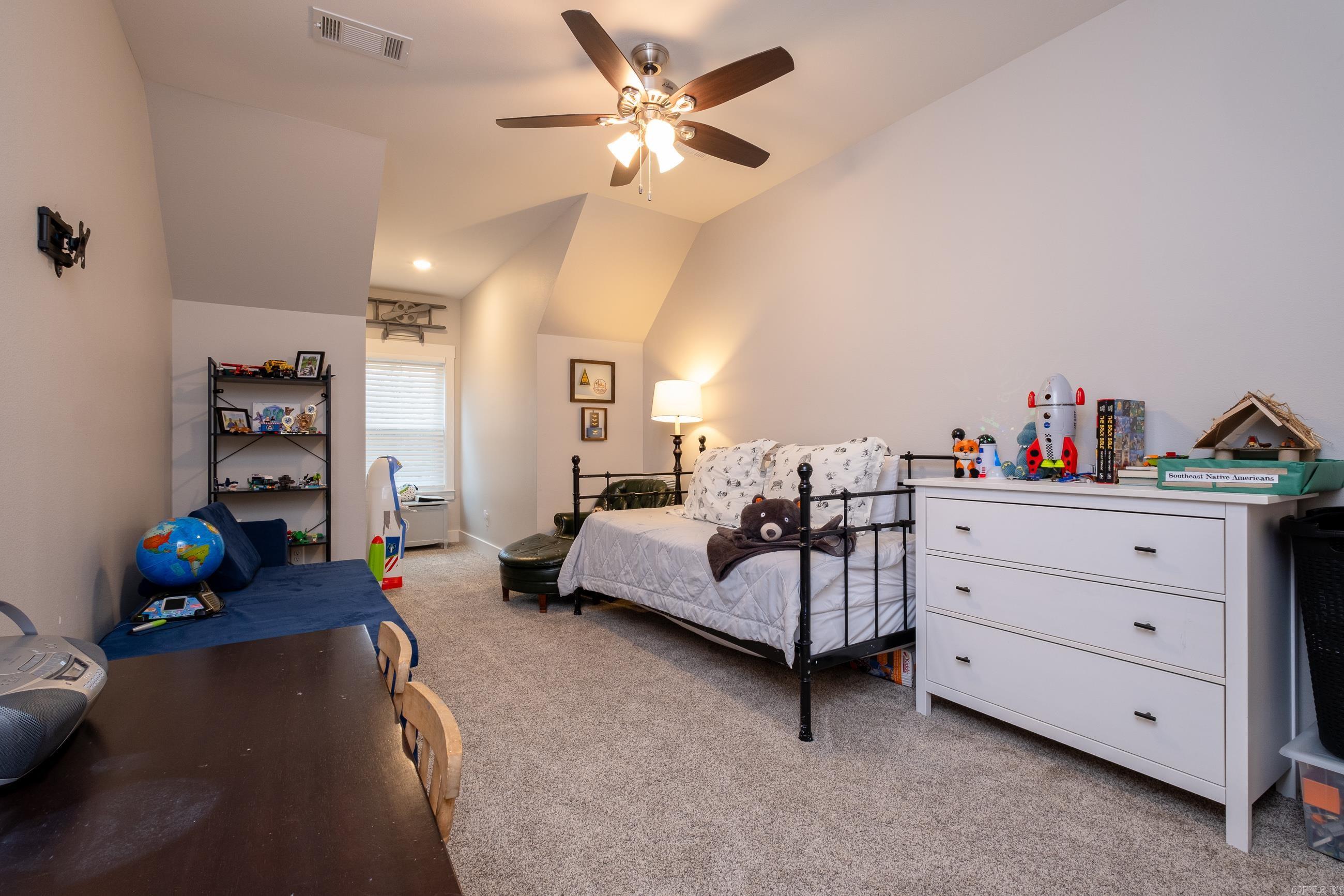 CHENAL VALLEY EPERNAY PLACE - Residential