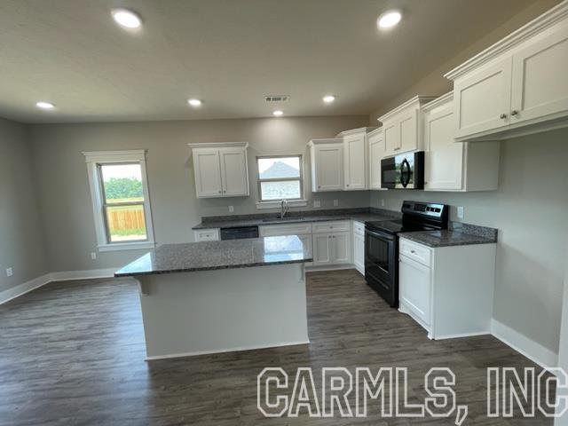 MARTHA'S FIELD - Residential