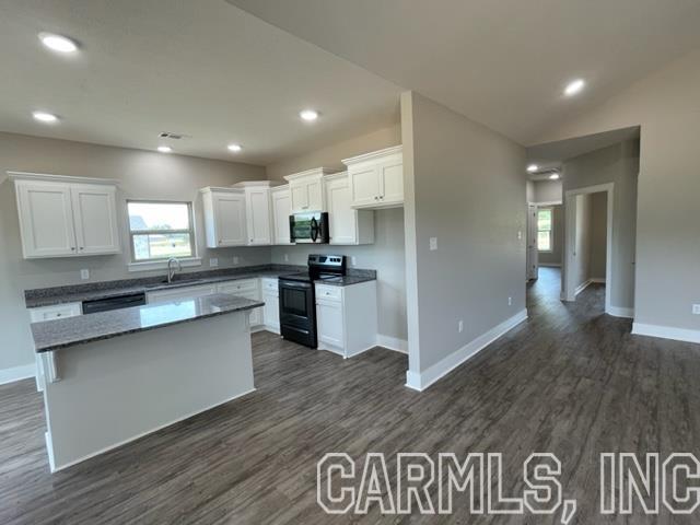 MARTHA'S FIELD - Residential