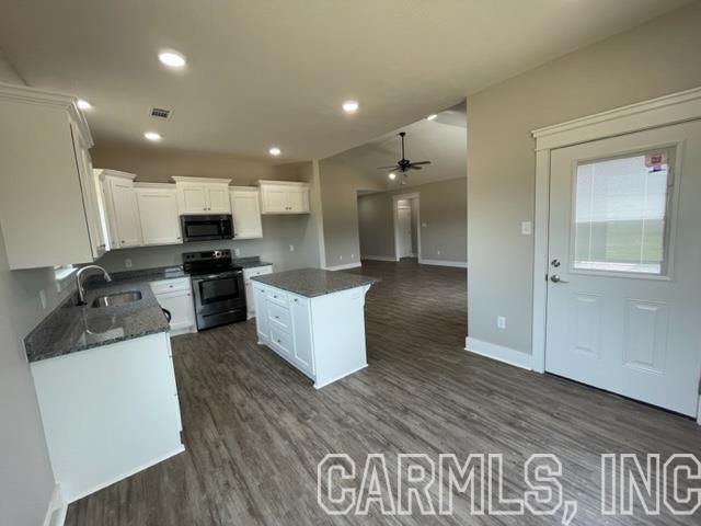 MARTHA'S FIELD - Residential