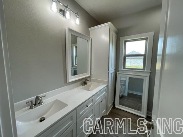 MARTHA'S FIELD - Residential