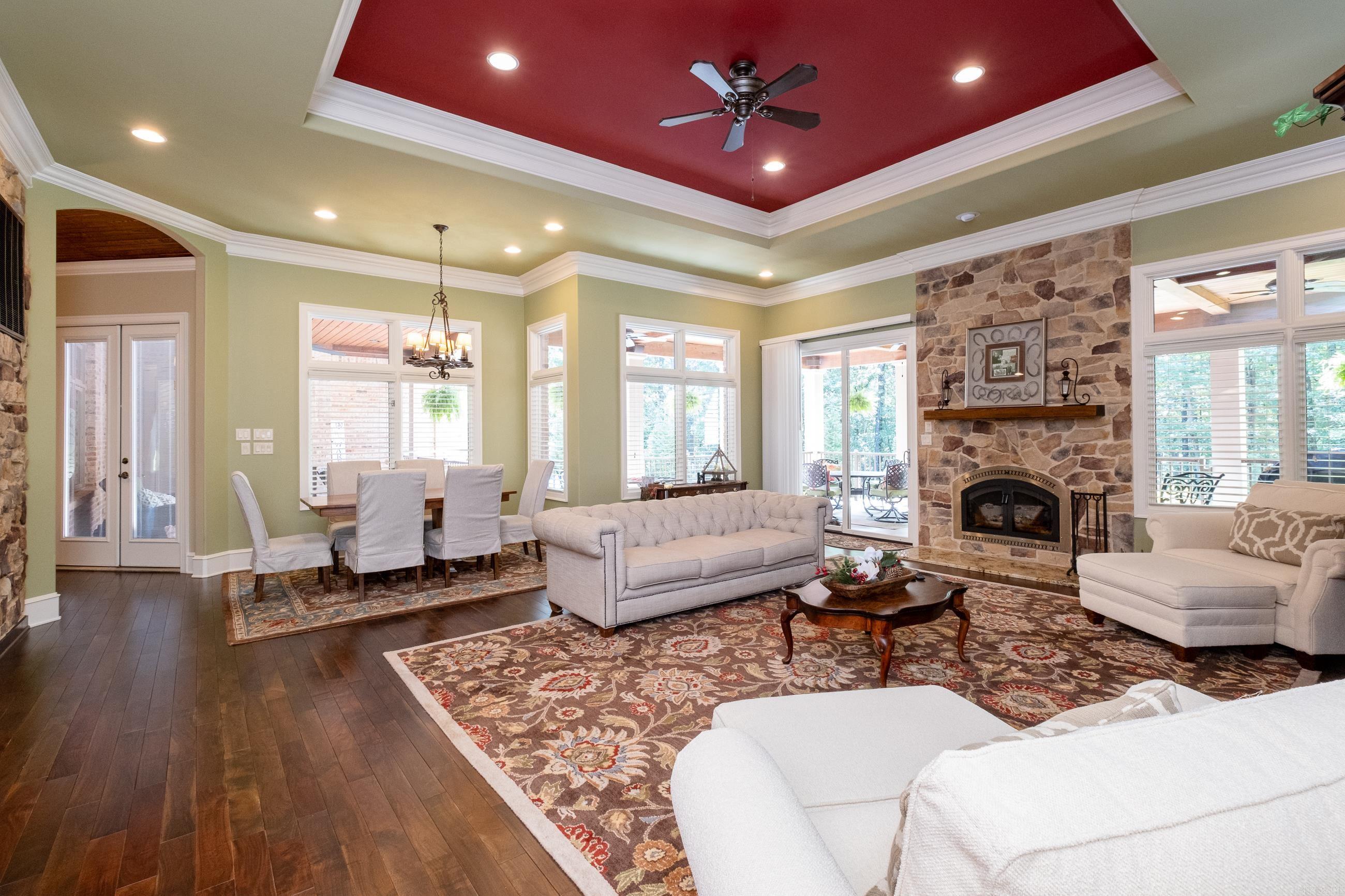 CHENAL DOWNS - Residential