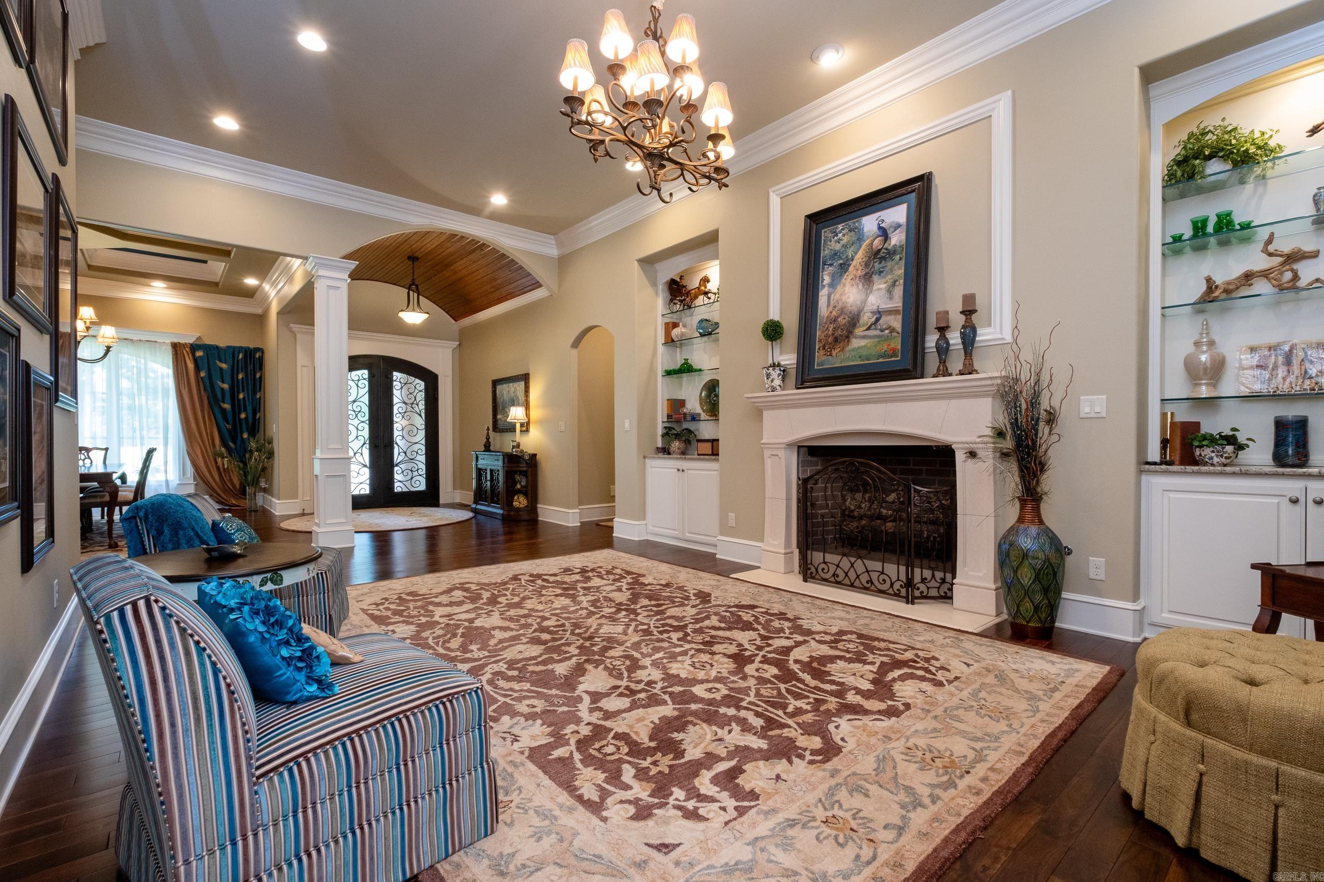 CHENAL DOWNS - Residential