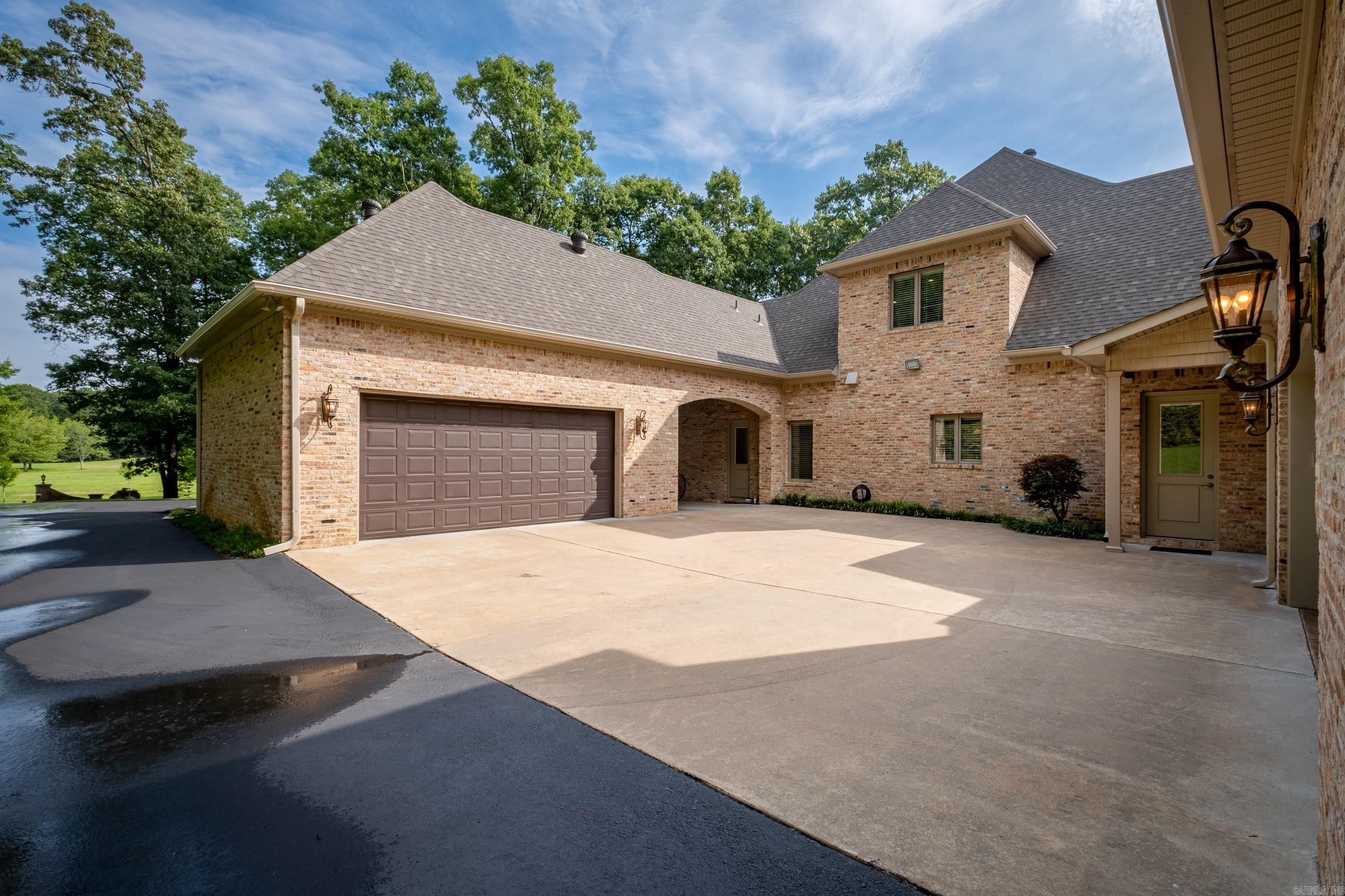 CHENAL DOWNS - Residential