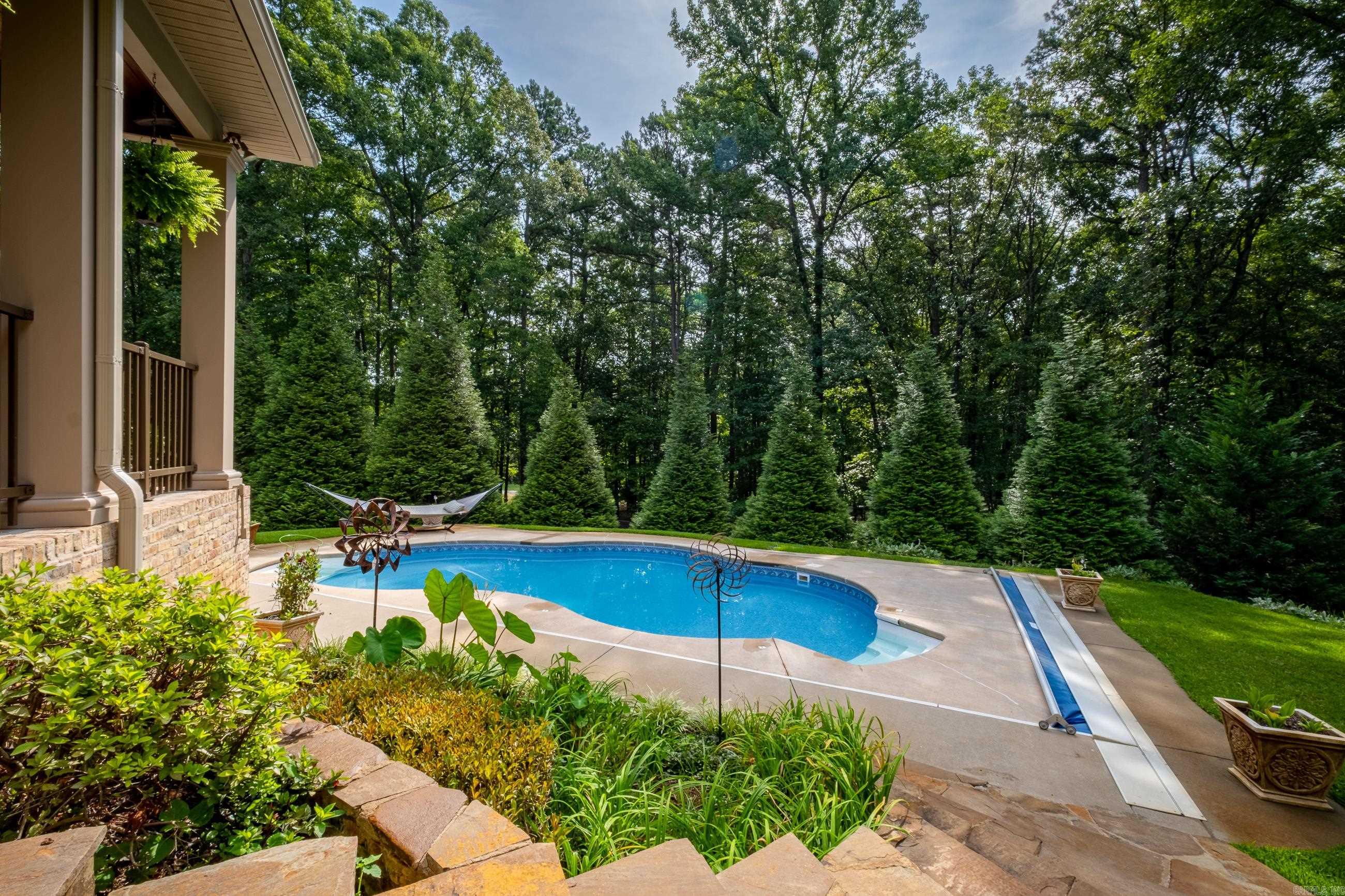 CHENAL DOWNS - Residential