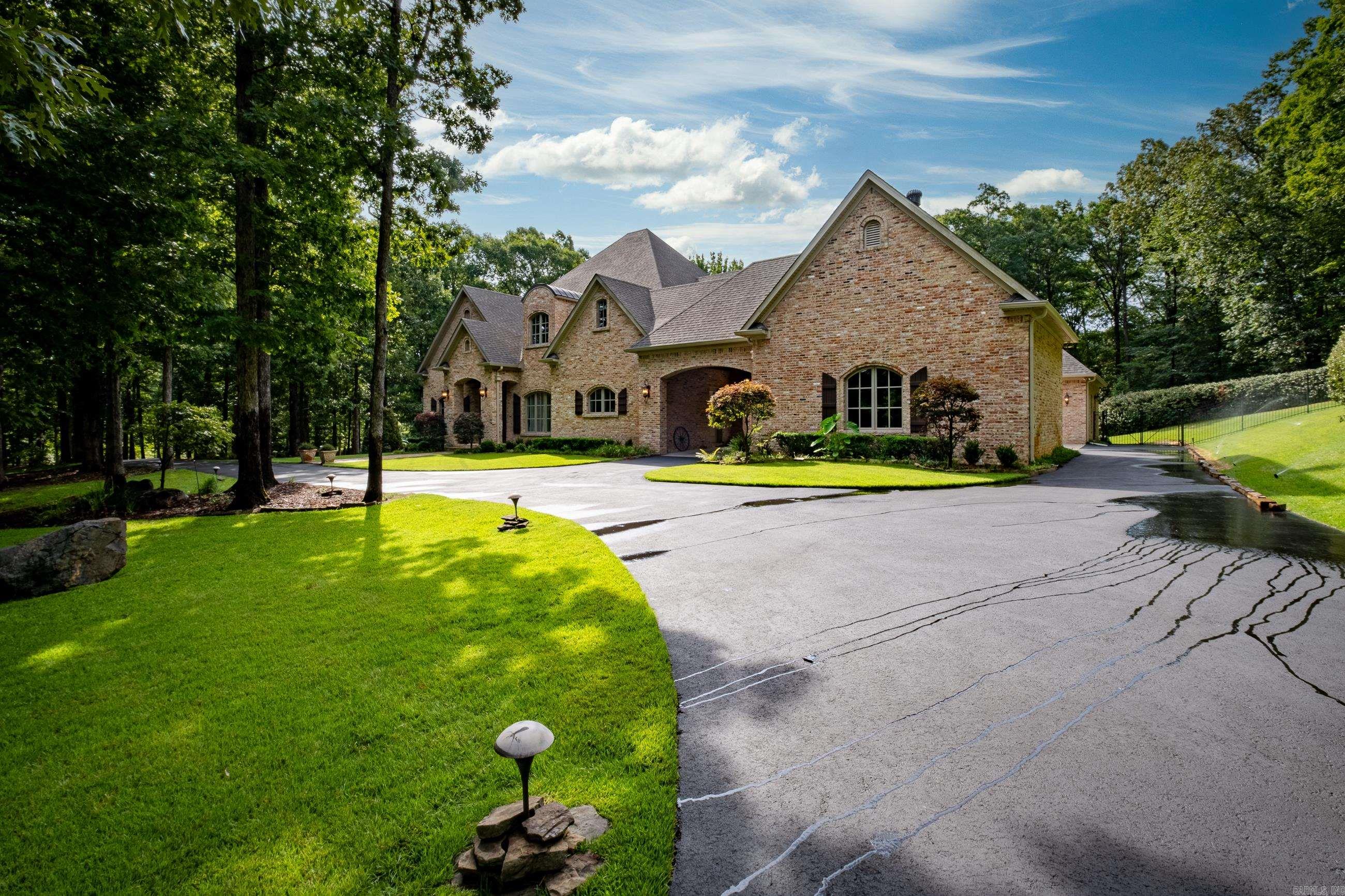 CHENAL DOWNS - Residential