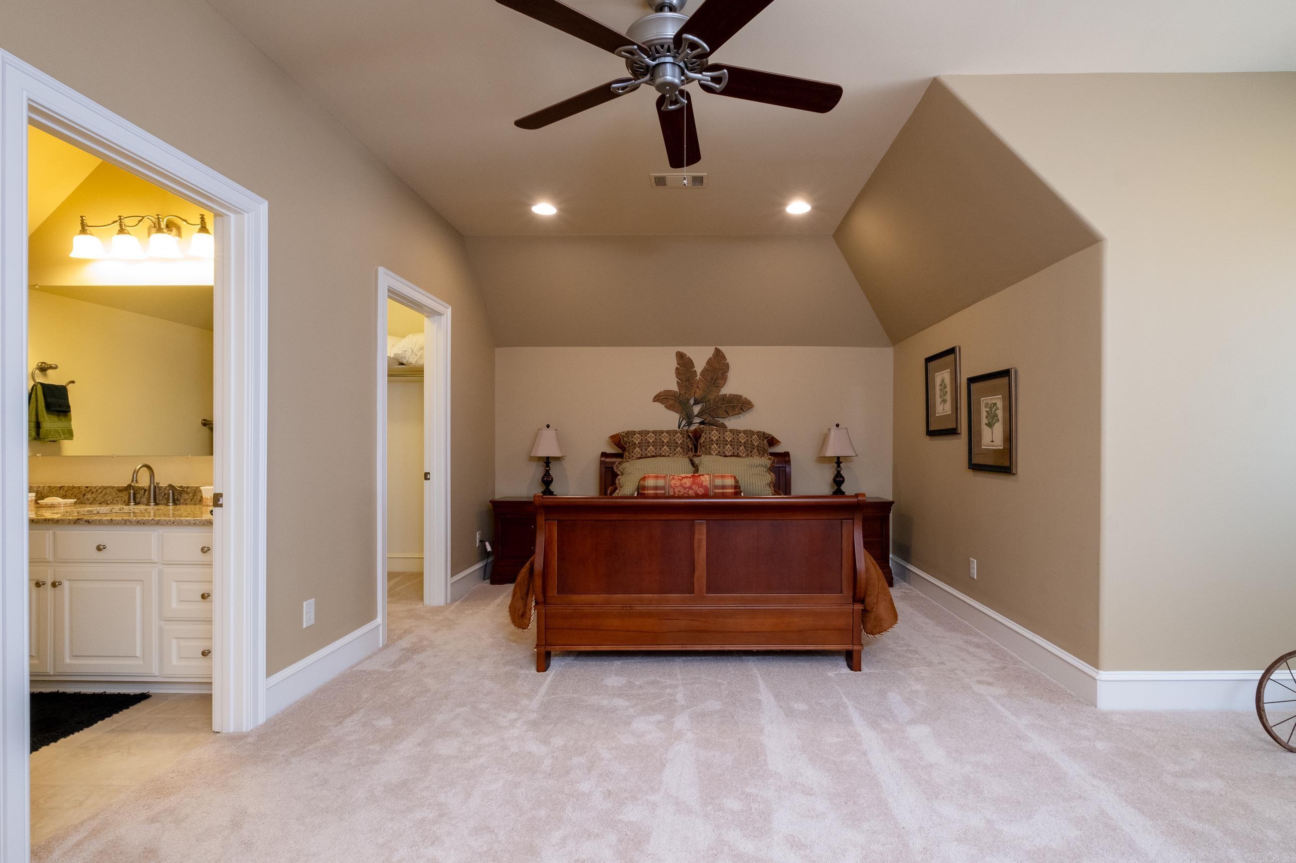 CHENAL DOWNS - Residential