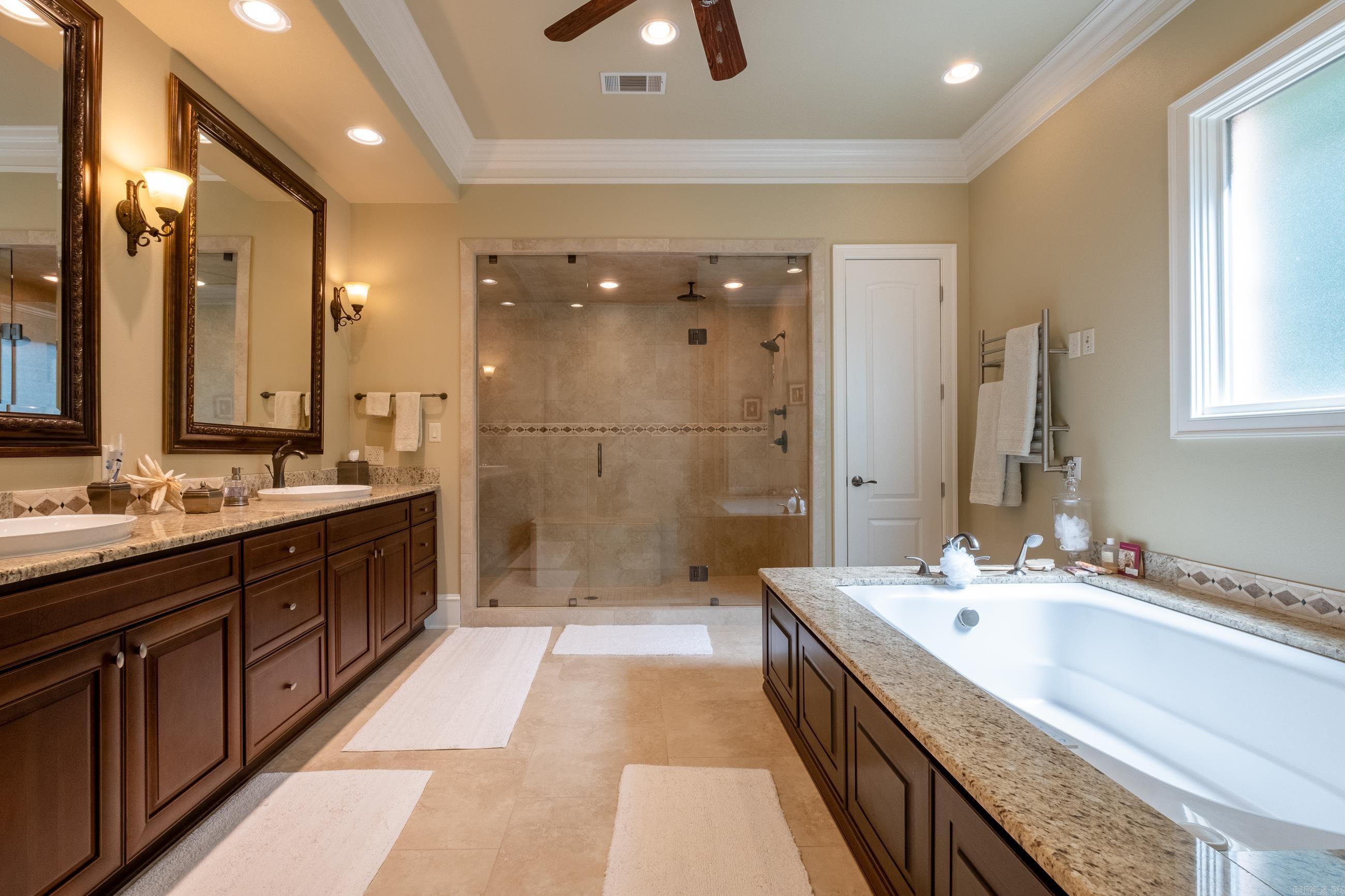 CHENAL DOWNS - Residential