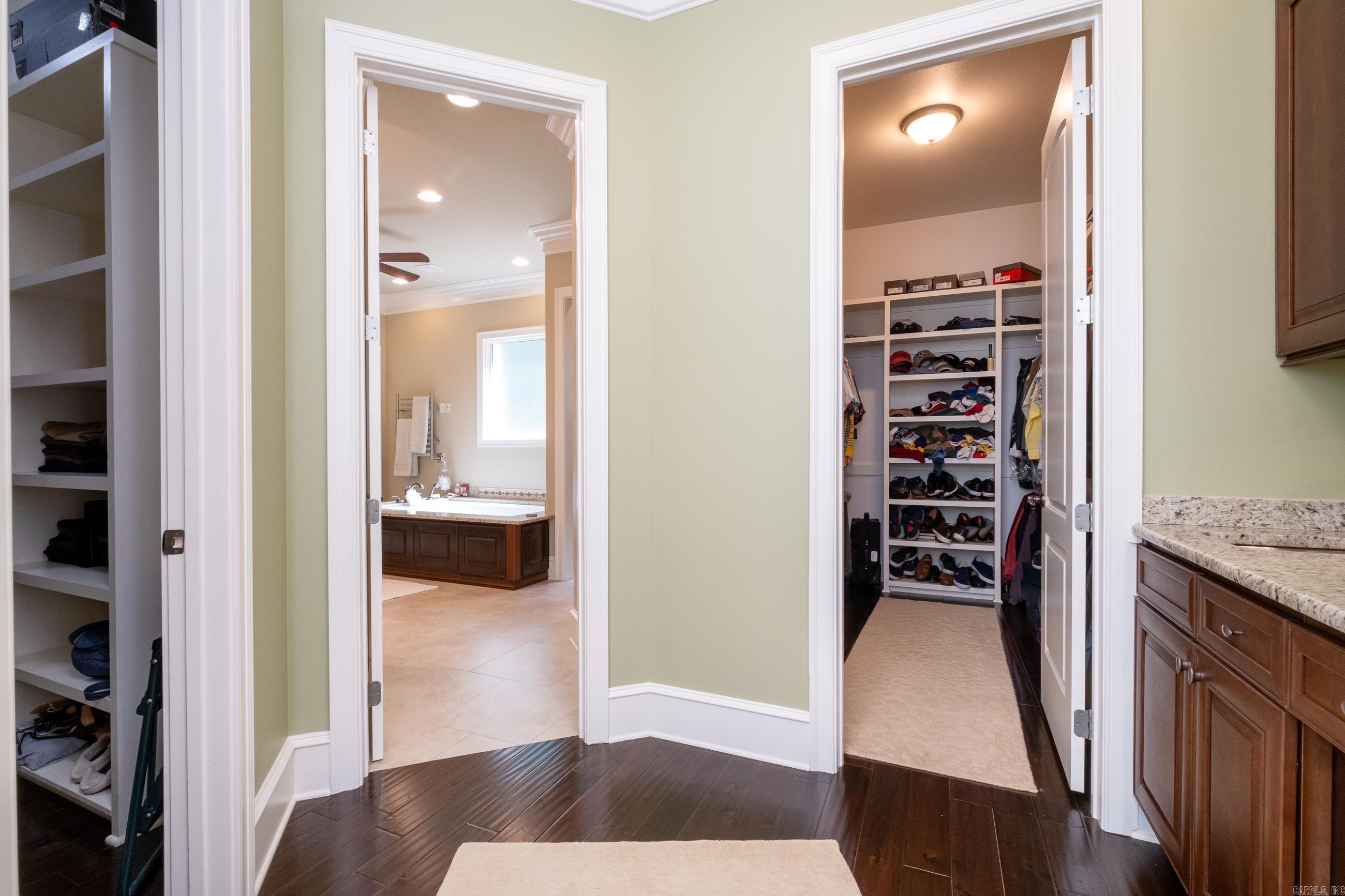 CHENAL DOWNS - Residential