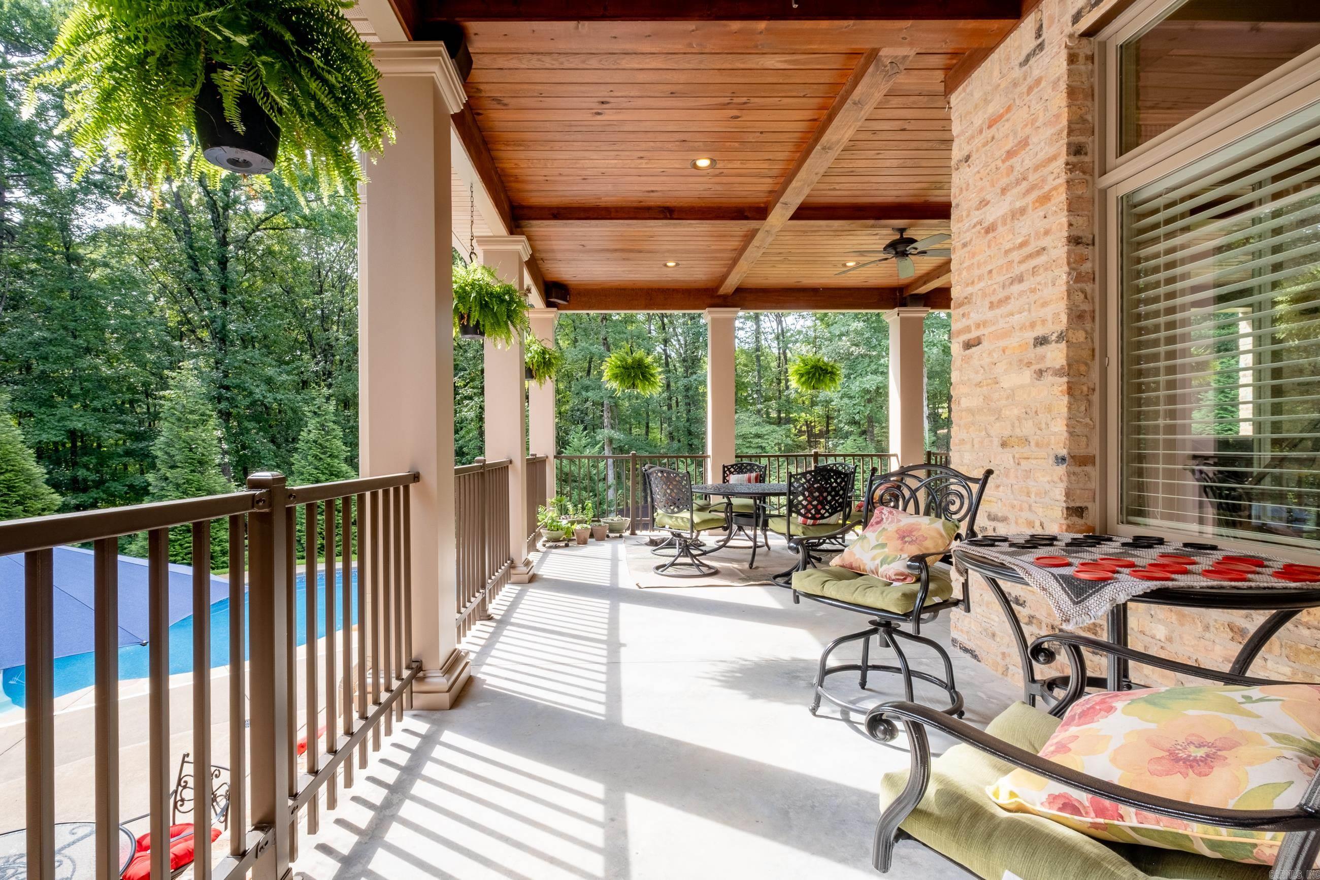 CHENAL DOWNS - Residential