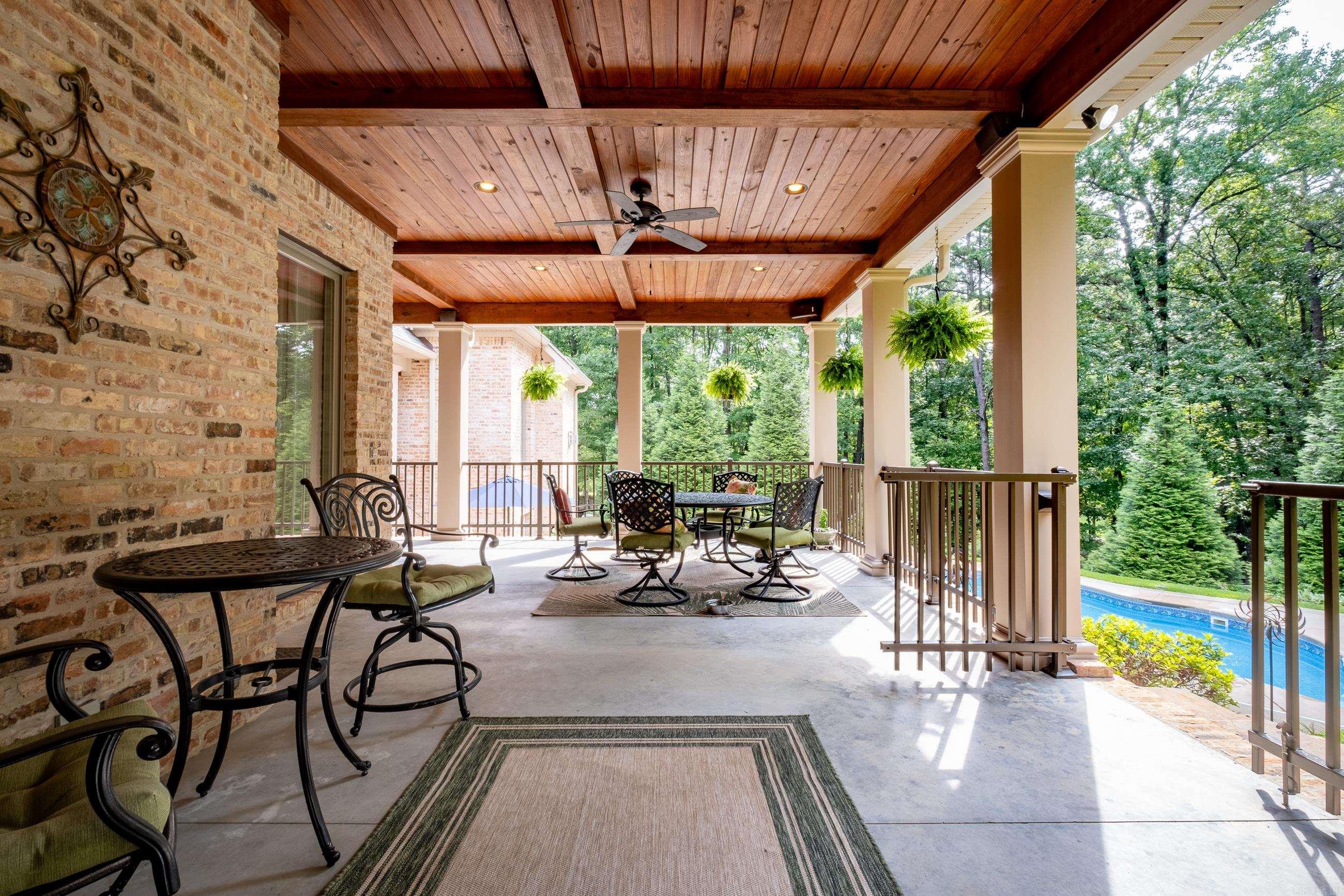 CHENAL DOWNS - Residential