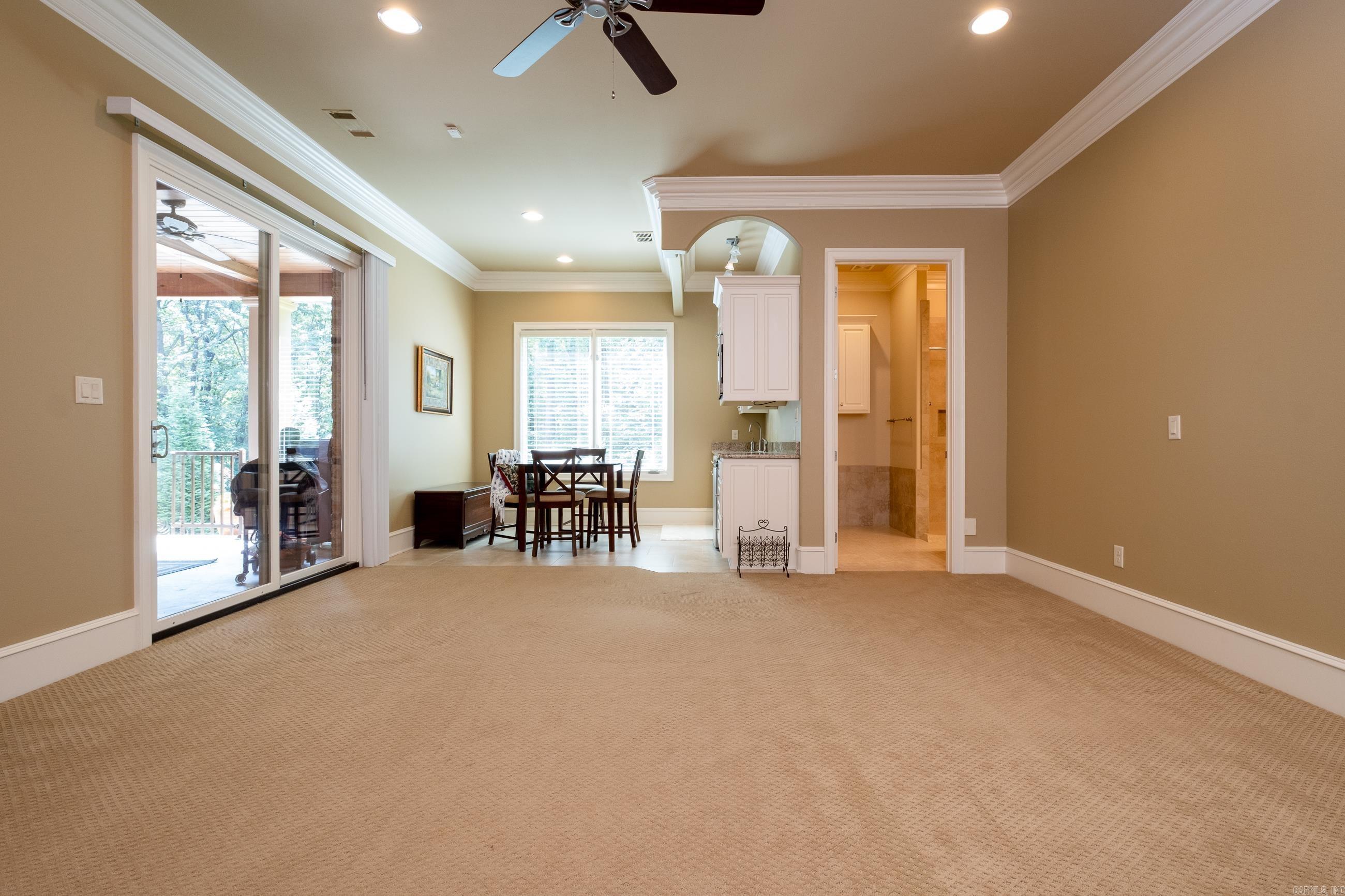 CHENAL DOWNS - Residential