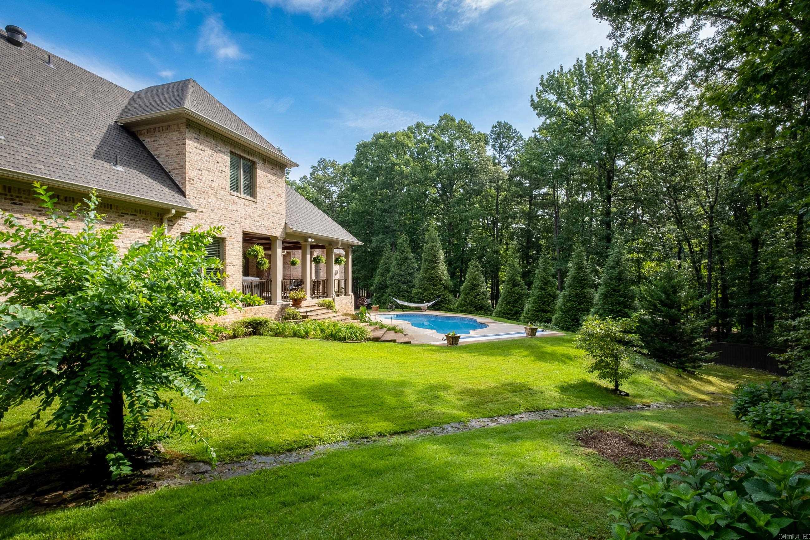 CHENAL DOWNS - Residential