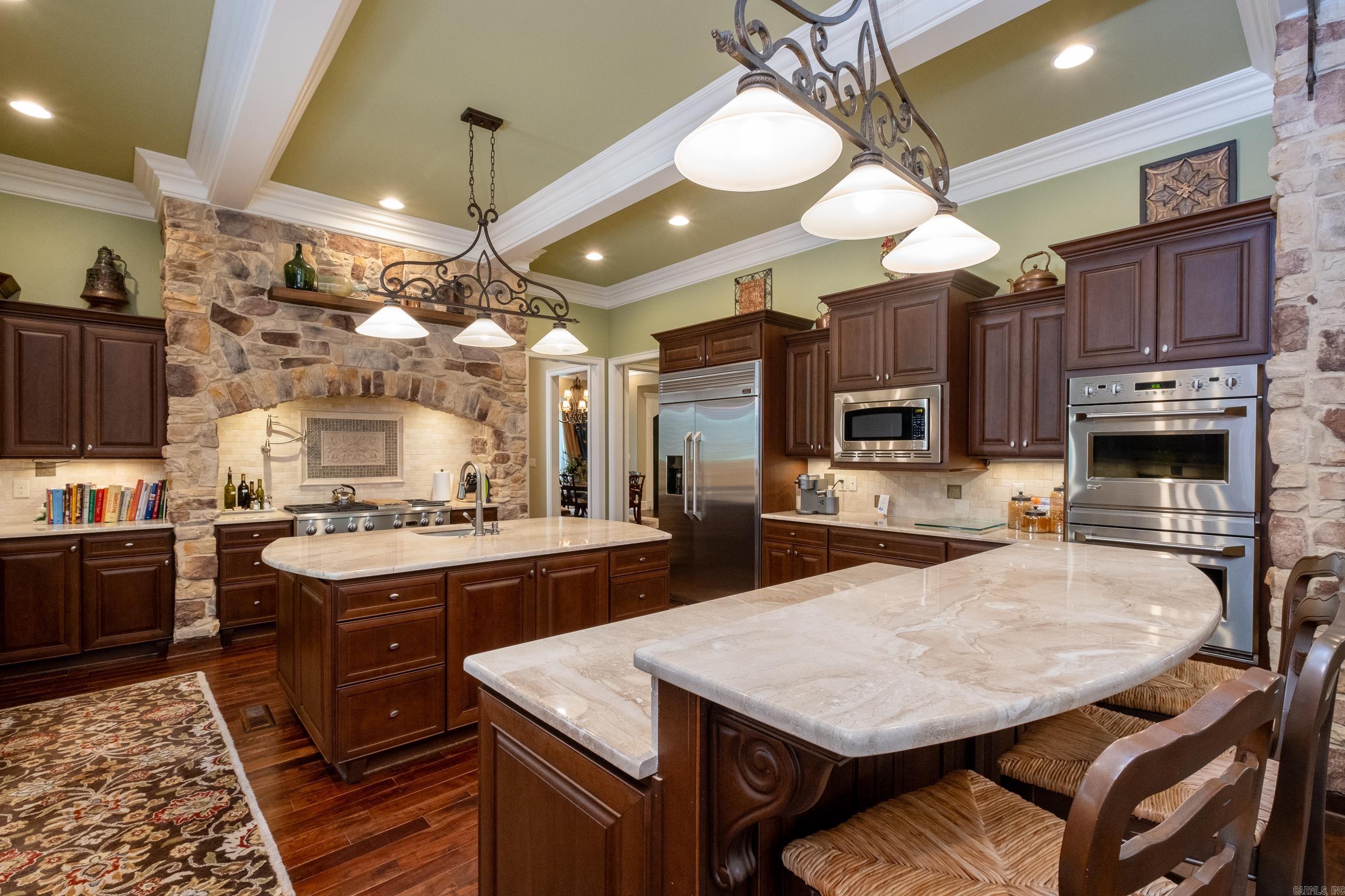 CHENAL DOWNS - Residential