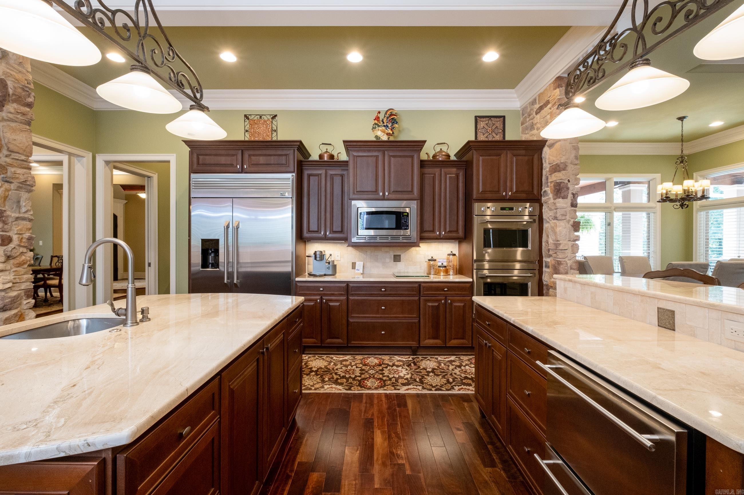 CHENAL DOWNS - Residential