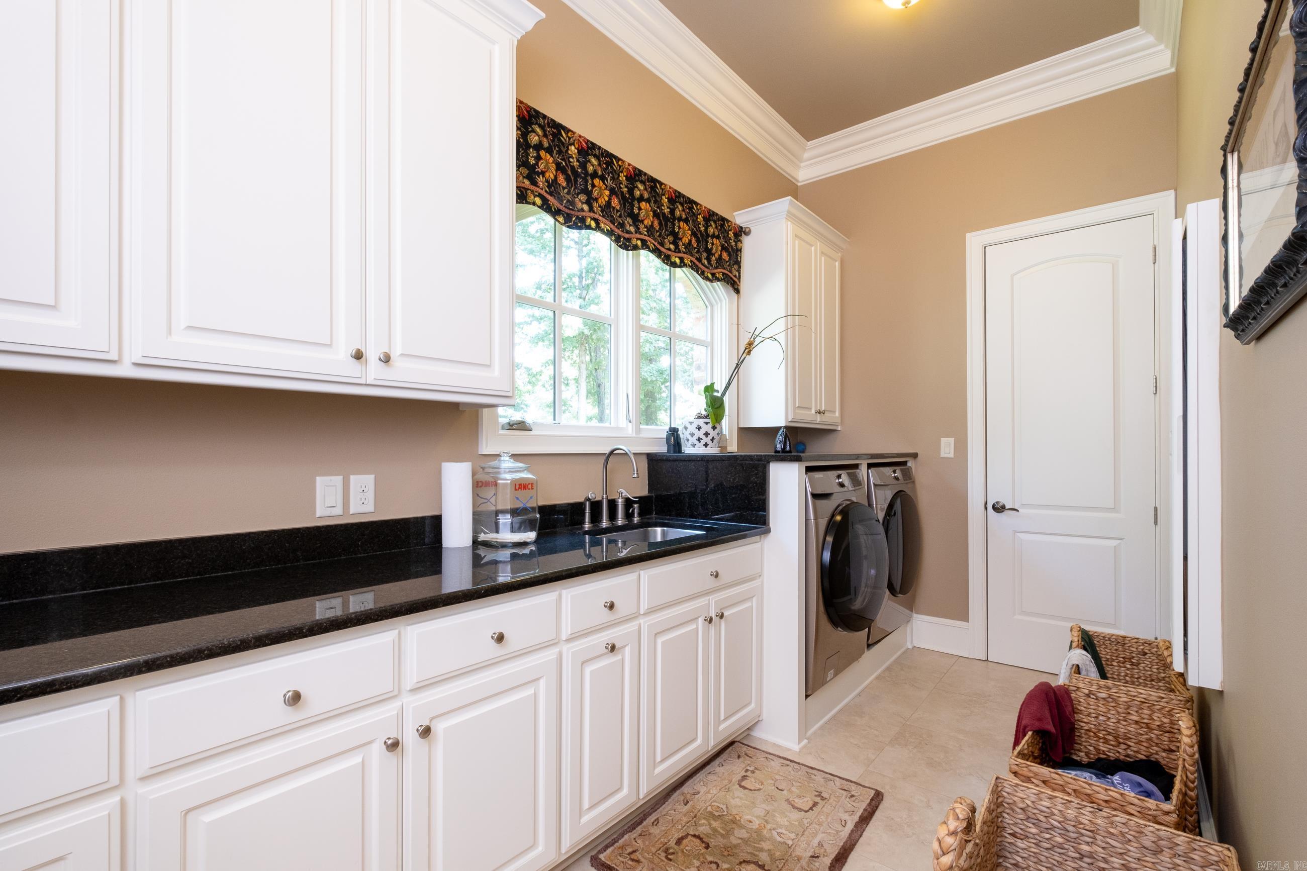 CHENAL DOWNS - Residential