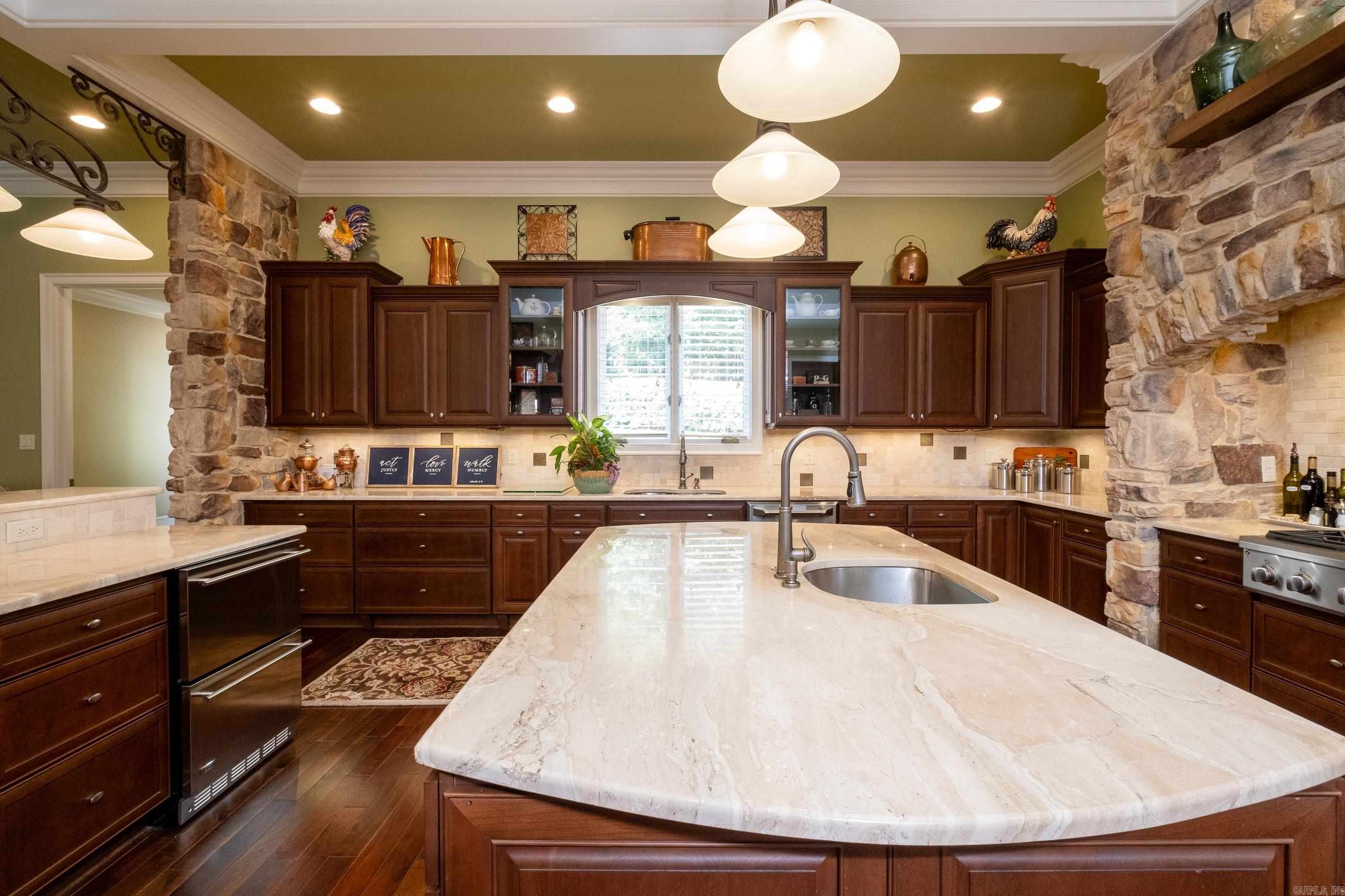 CHENAL DOWNS - Residential