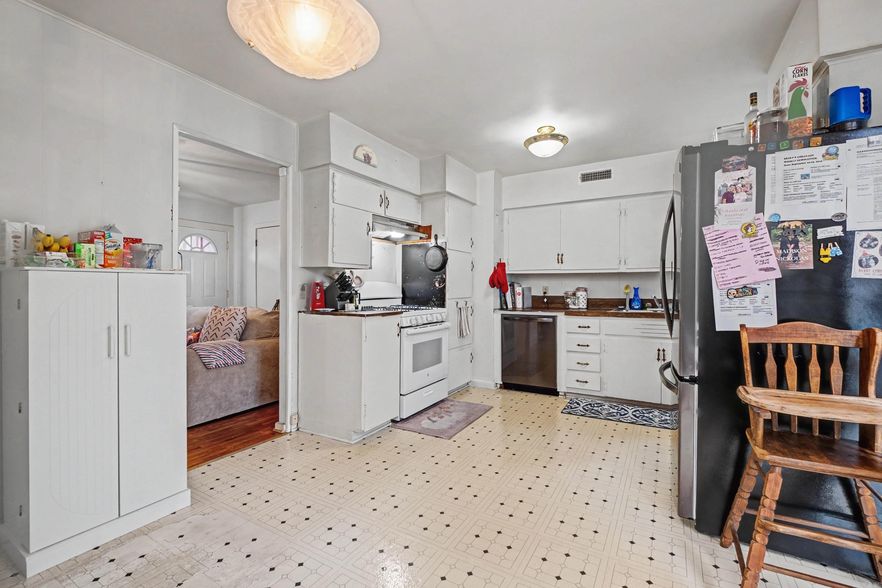 CIRCLE LAKE - Residential