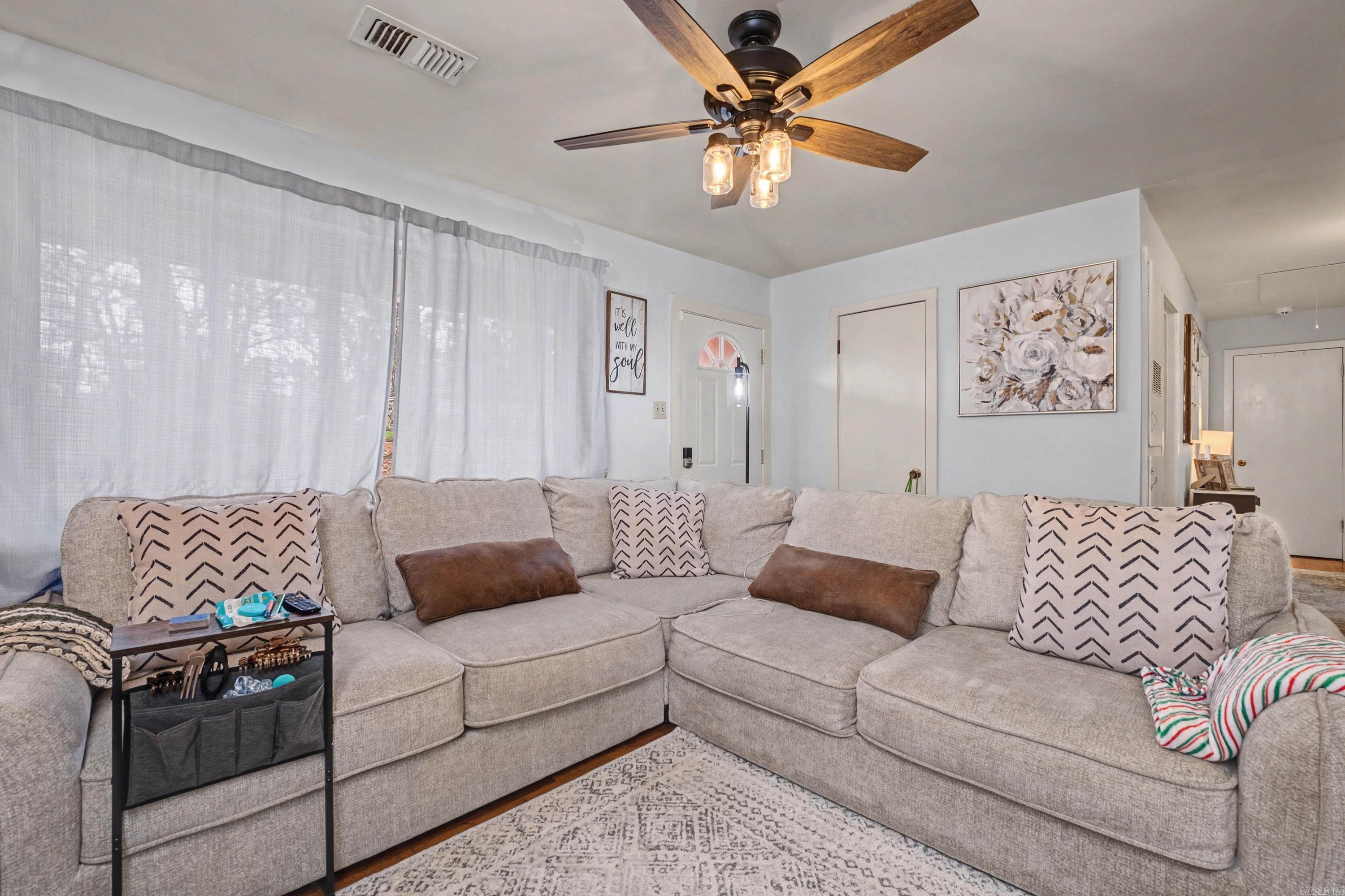 CIRCLE LAKE - Residential