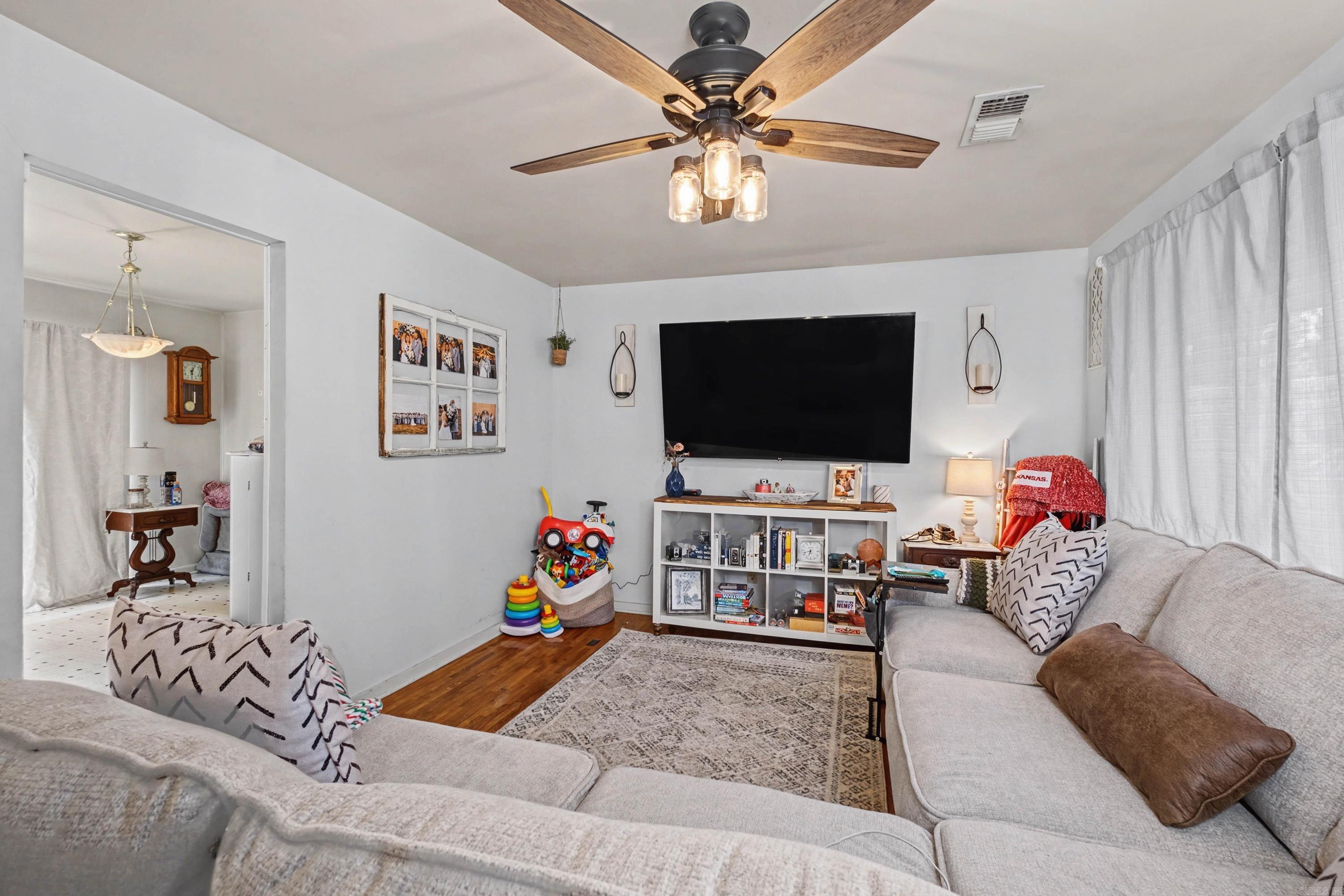 CIRCLE LAKE - Residential