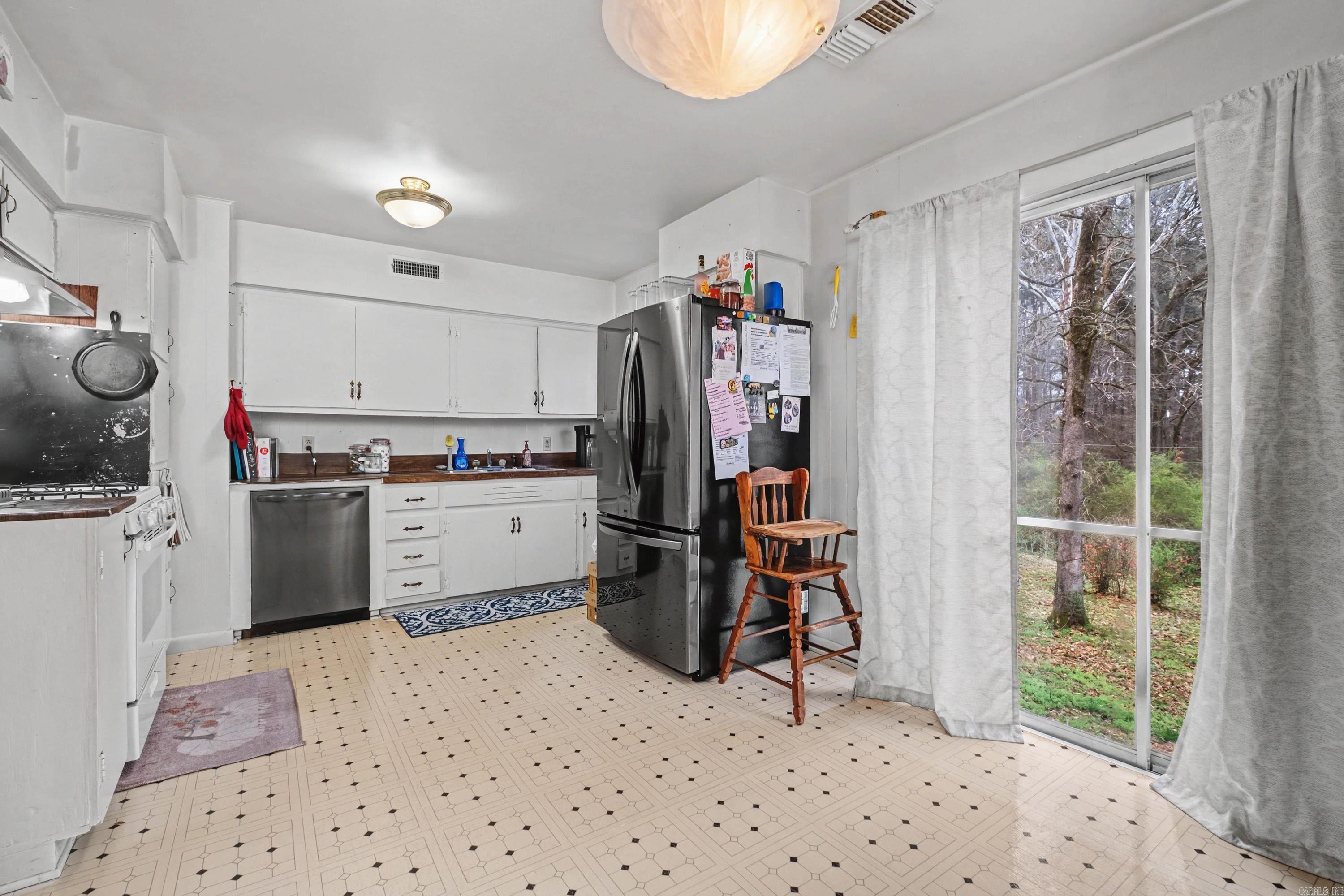 CIRCLE LAKE - Residential