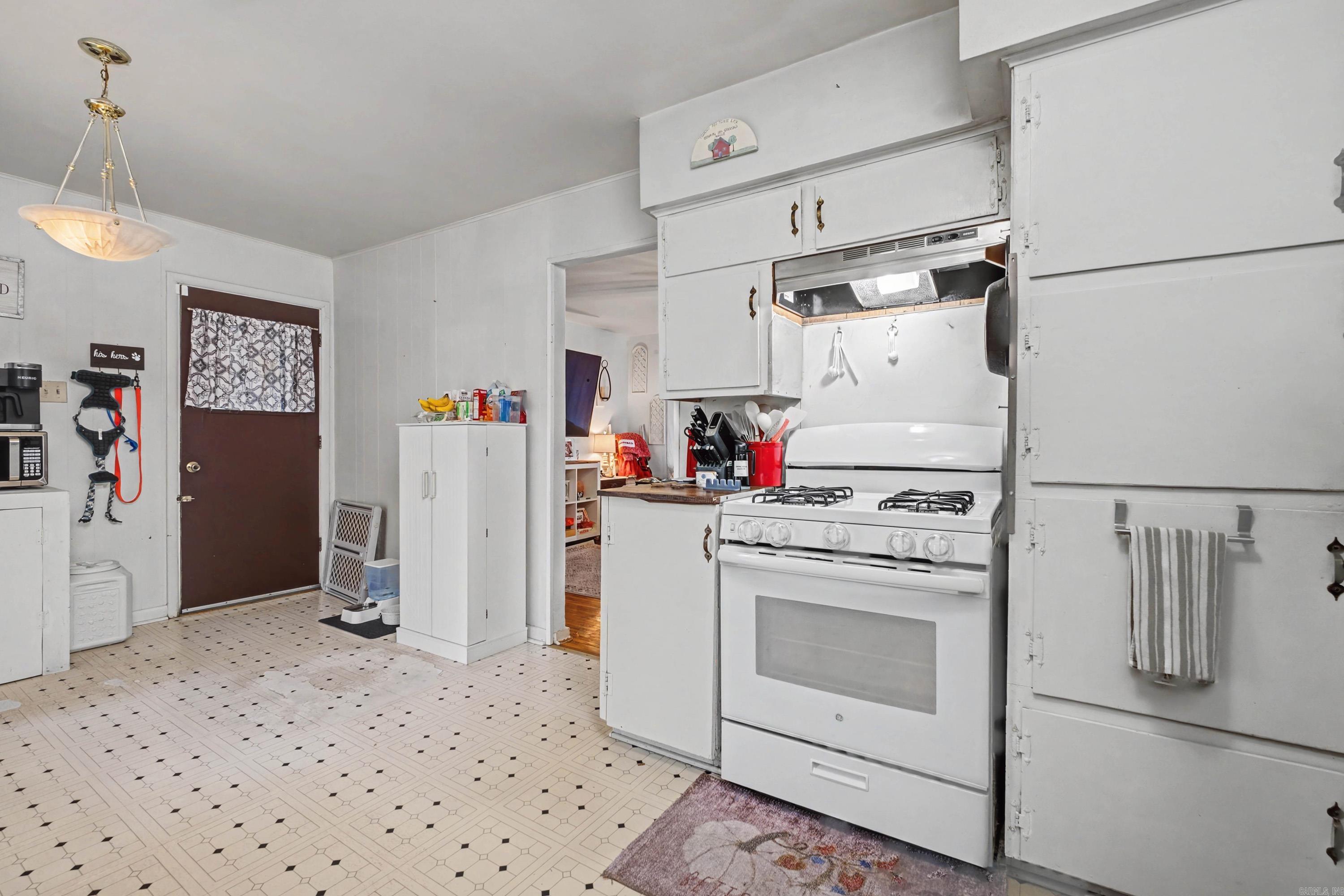 CIRCLE LAKE - Residential