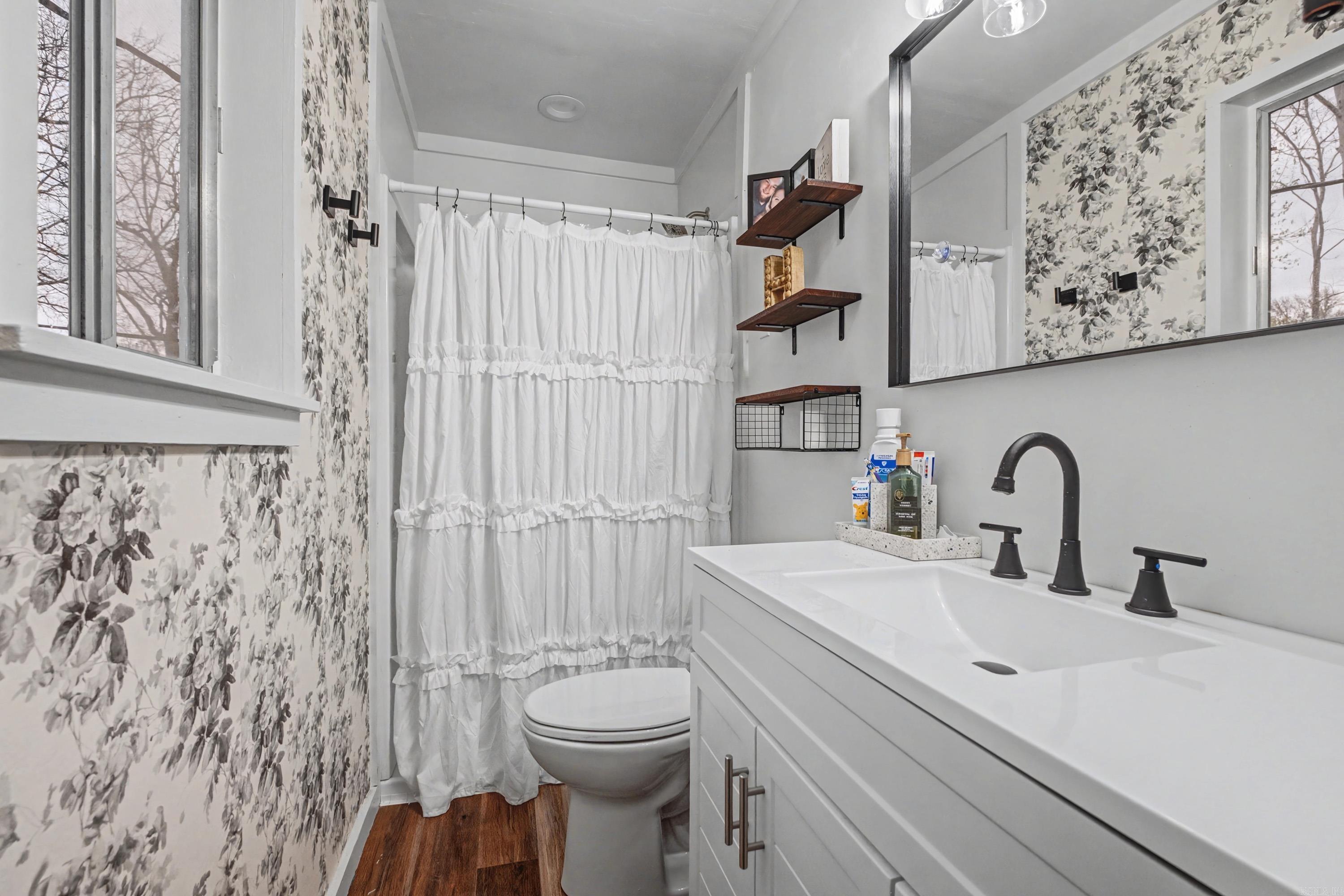 CIRCLE LAKE - Residential