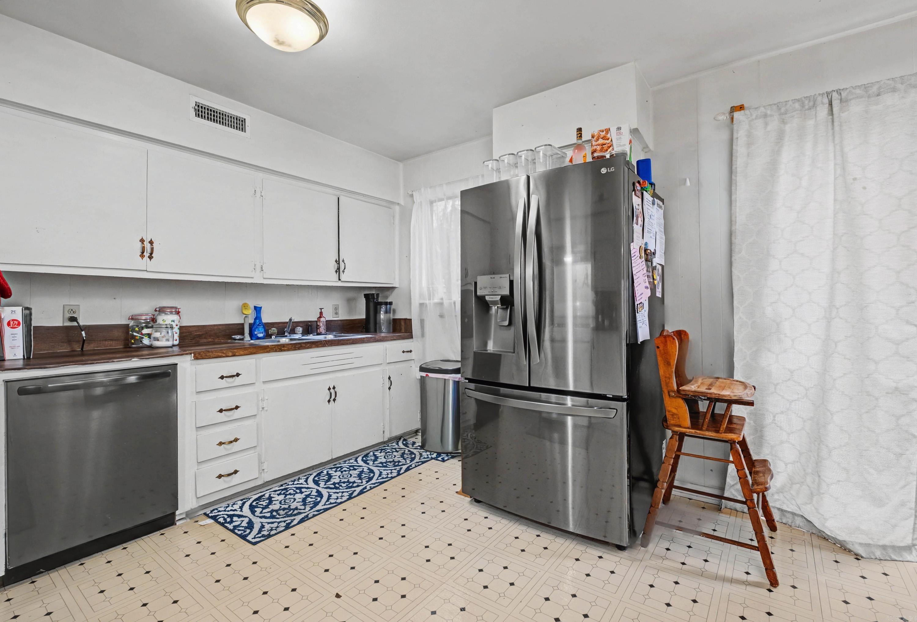 CIRCLE LAKE - Residential