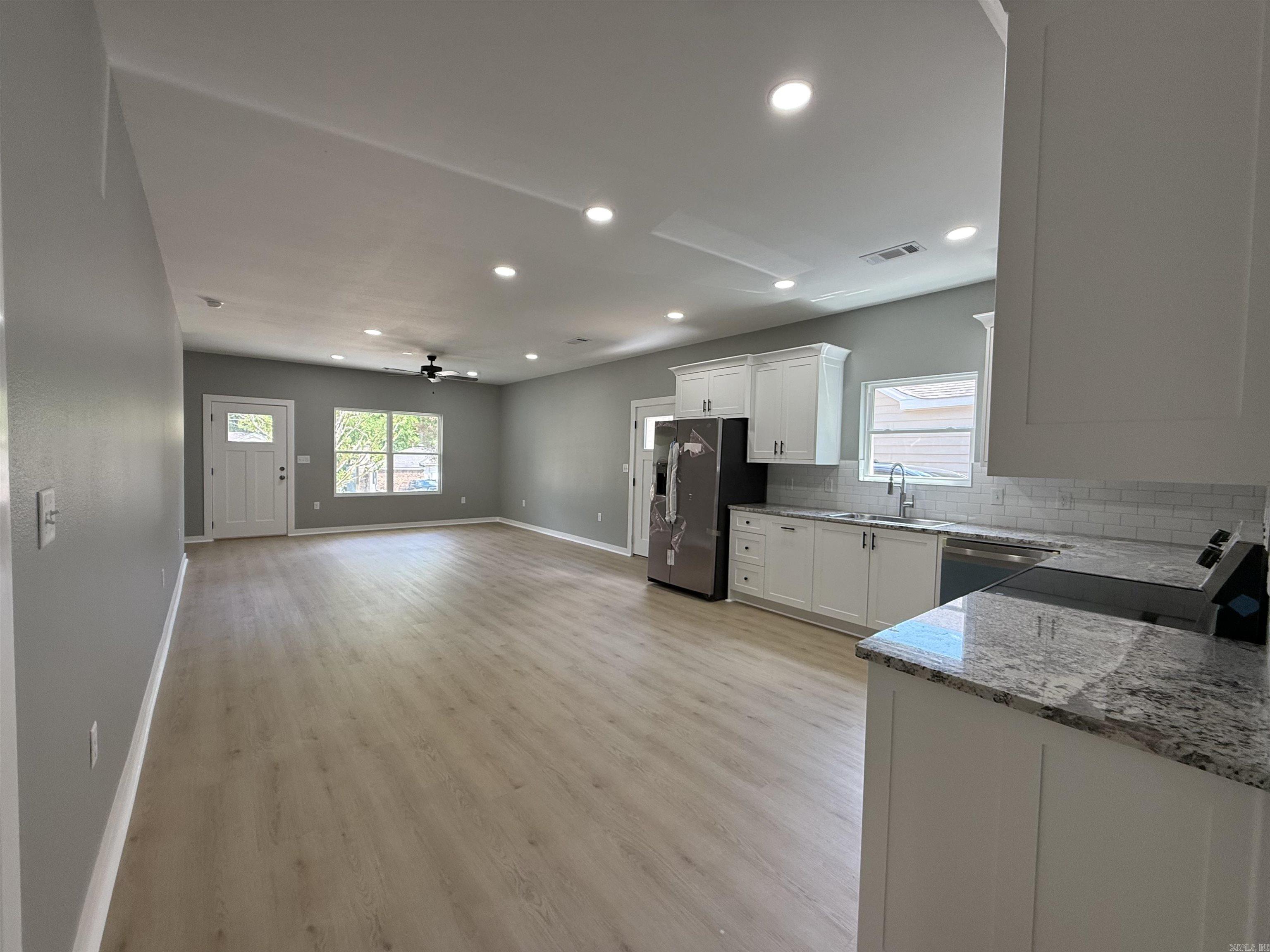 PARKWOOD - Residential