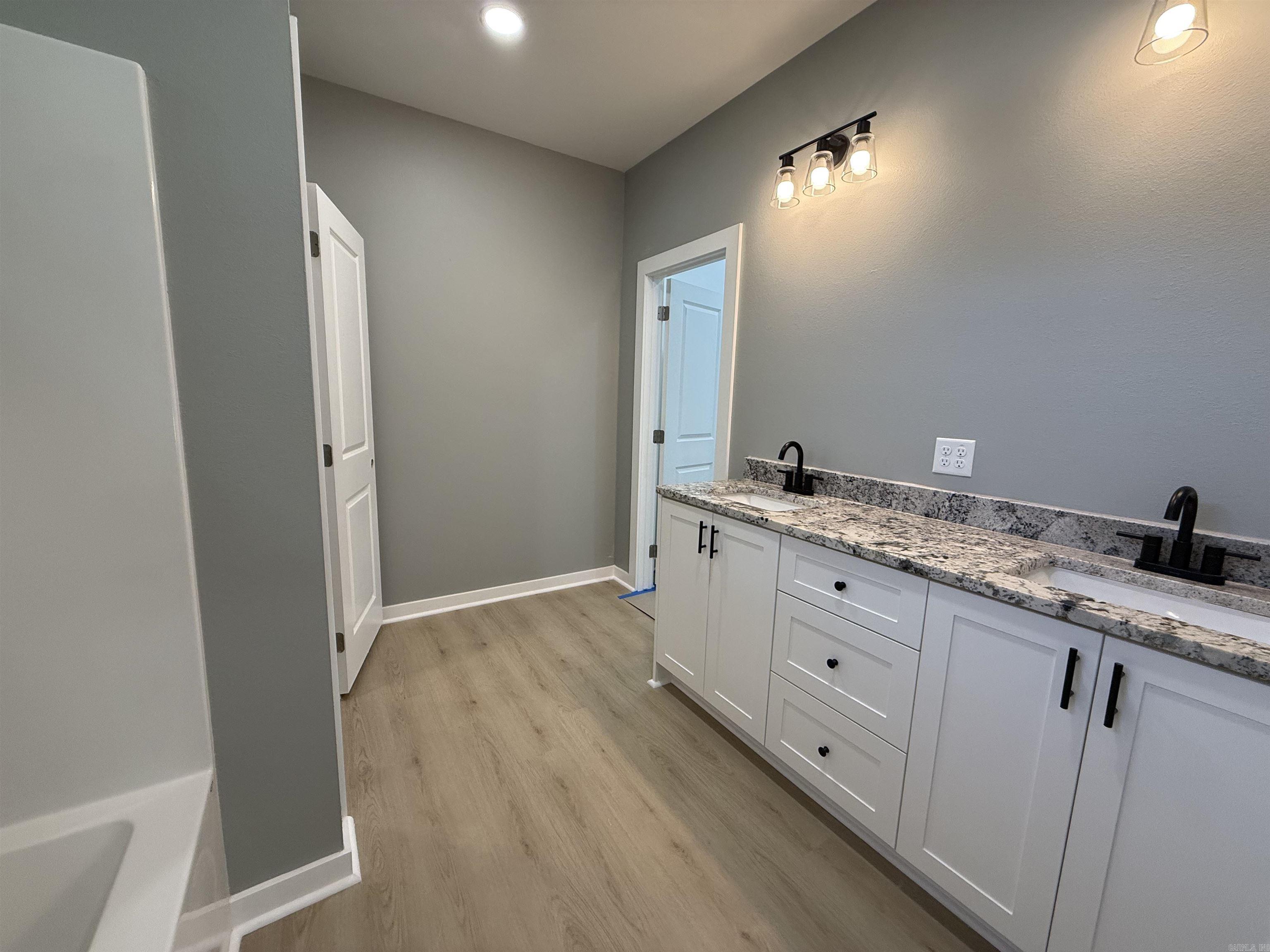 PARKWOOD - Residential