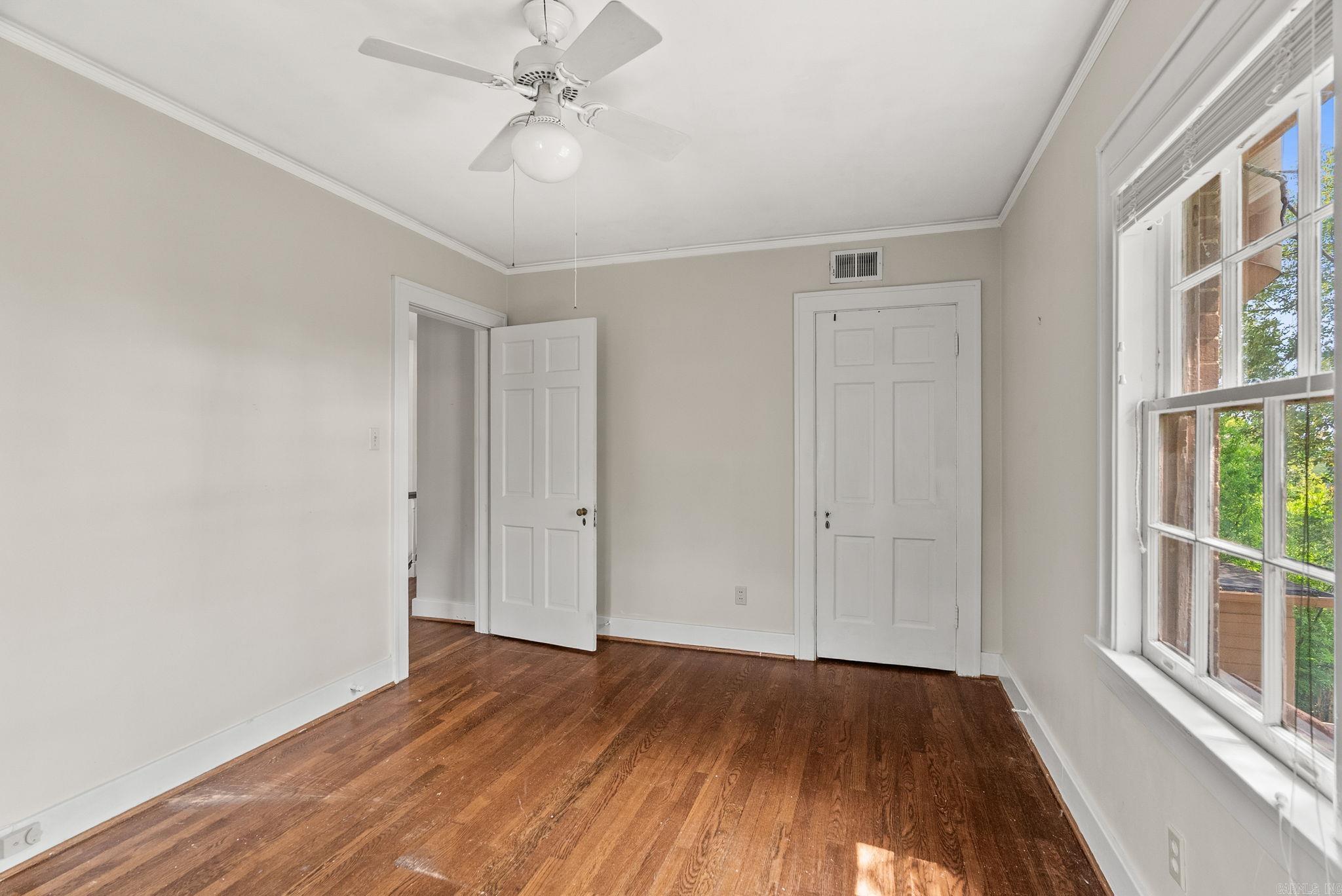 EAST PULASKI HGTS - Residential