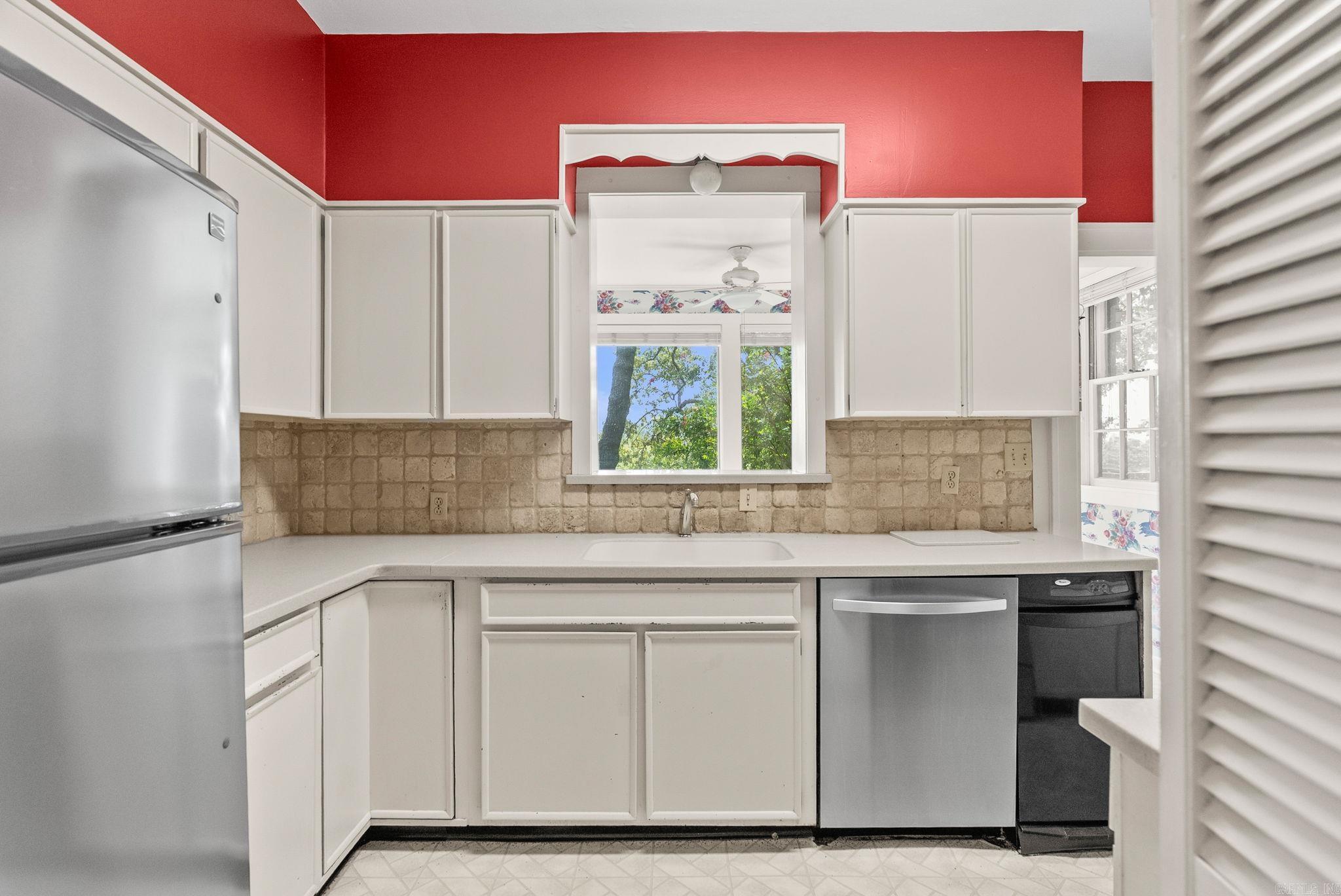 EAST PULASKI HGTS - Residential