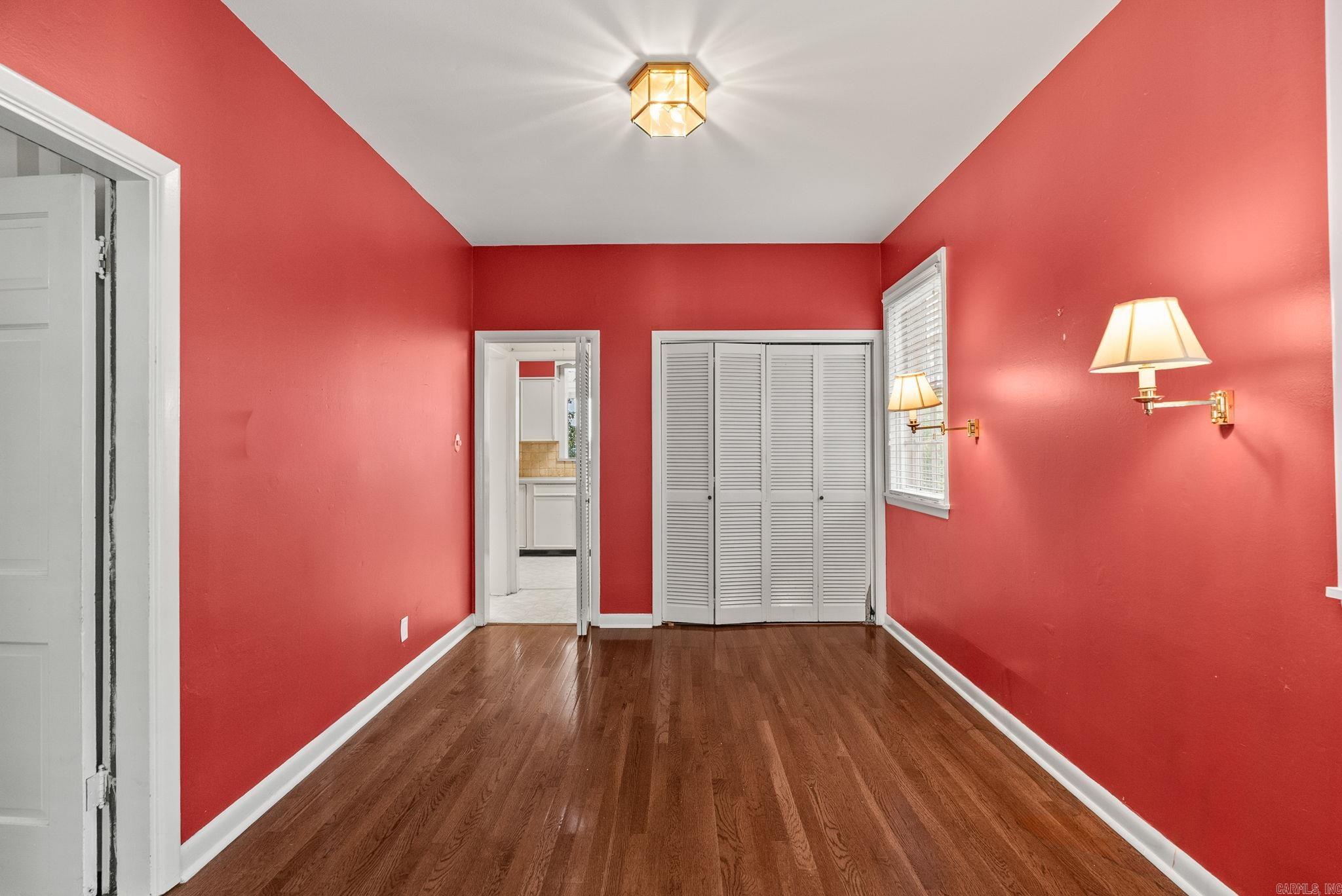 EAST PULASKI HGTS - Residential