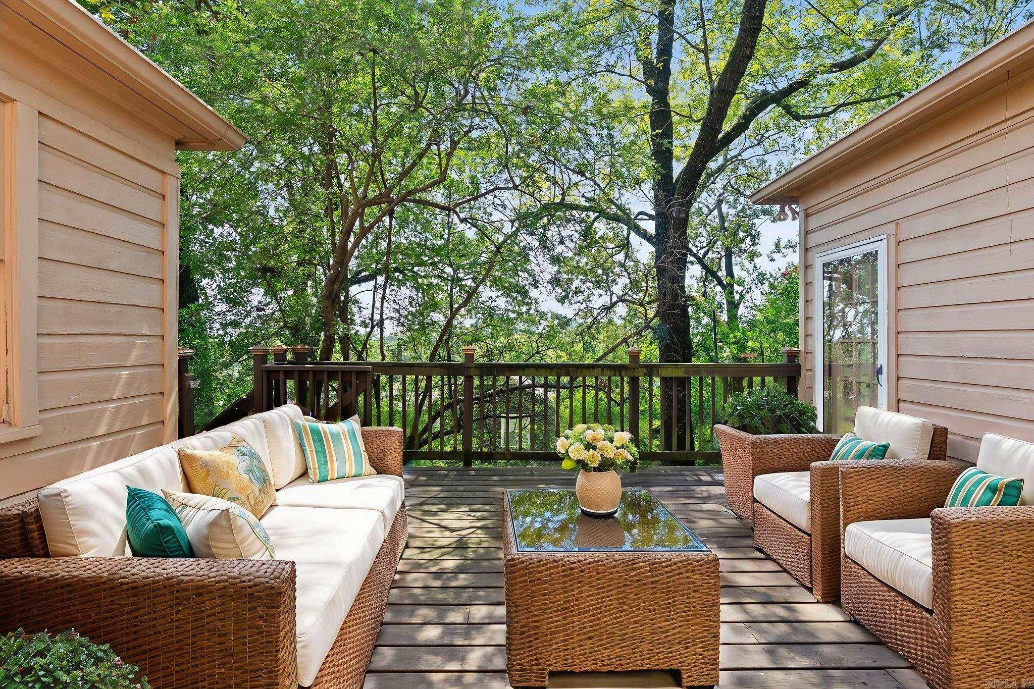 EAST PULASKI HGTS - Residential