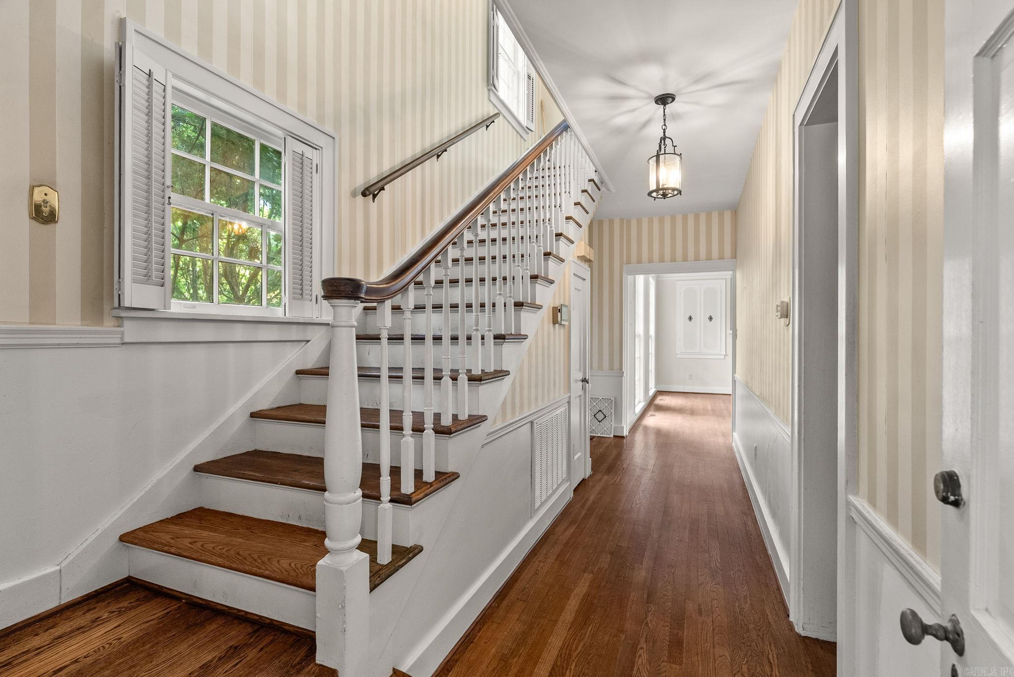 EAST PULASKI HGTS - Residential