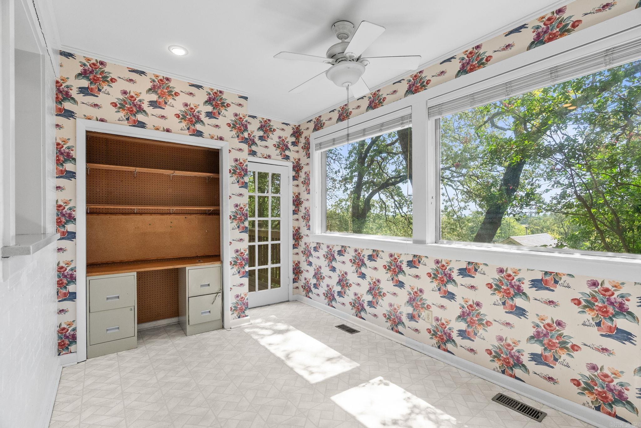 EAST PULASKI HGTS - Residential